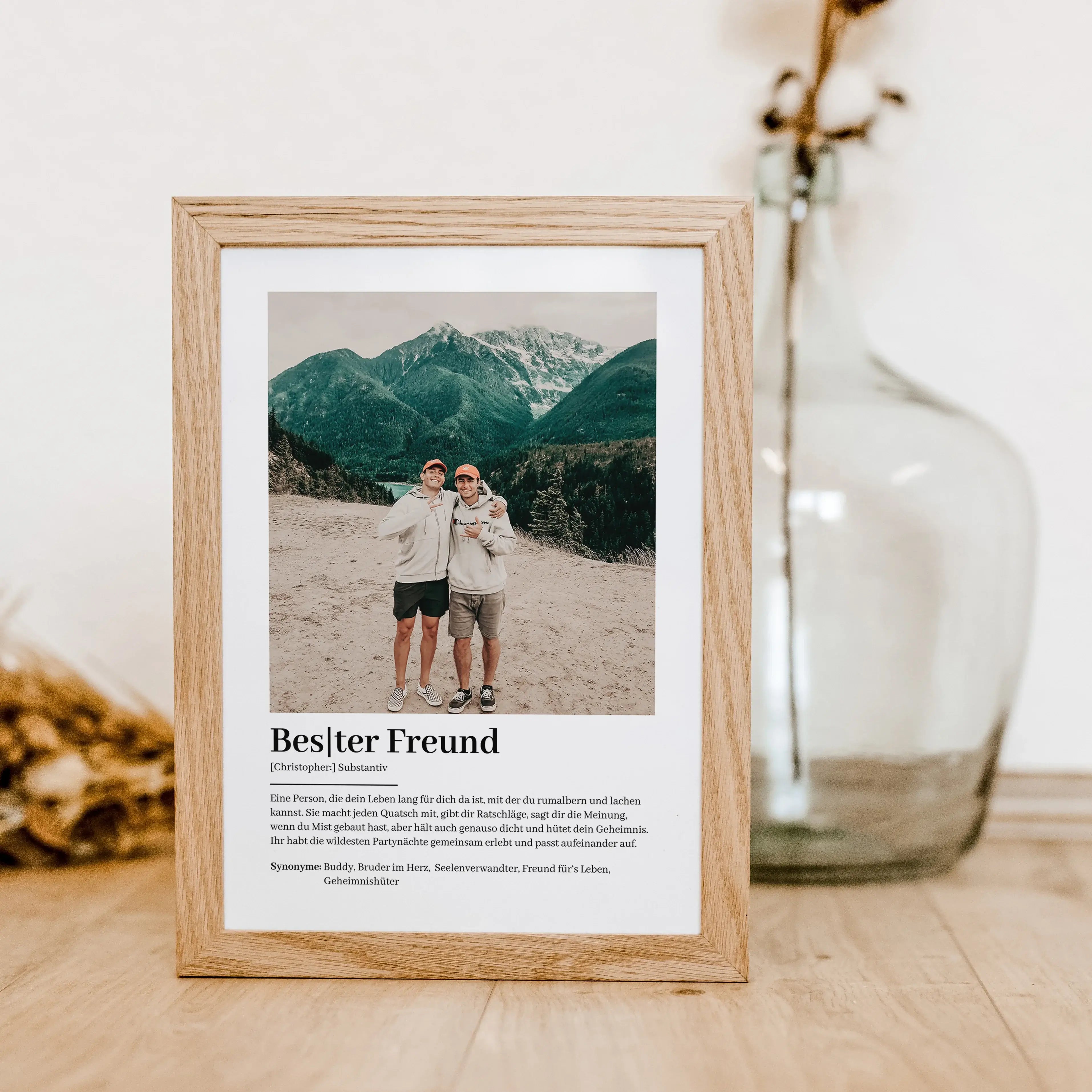 Bester Freund Definition Foto Poster-famprints-Personalisiertes Poster-Das beste Freund Definition Foto Poster ist der perfekte Weg, um deinen besten Freund zu feiern. Personalisierbar mit seinem Namen und einem persönlichen Foto, wird dieses Poster siche