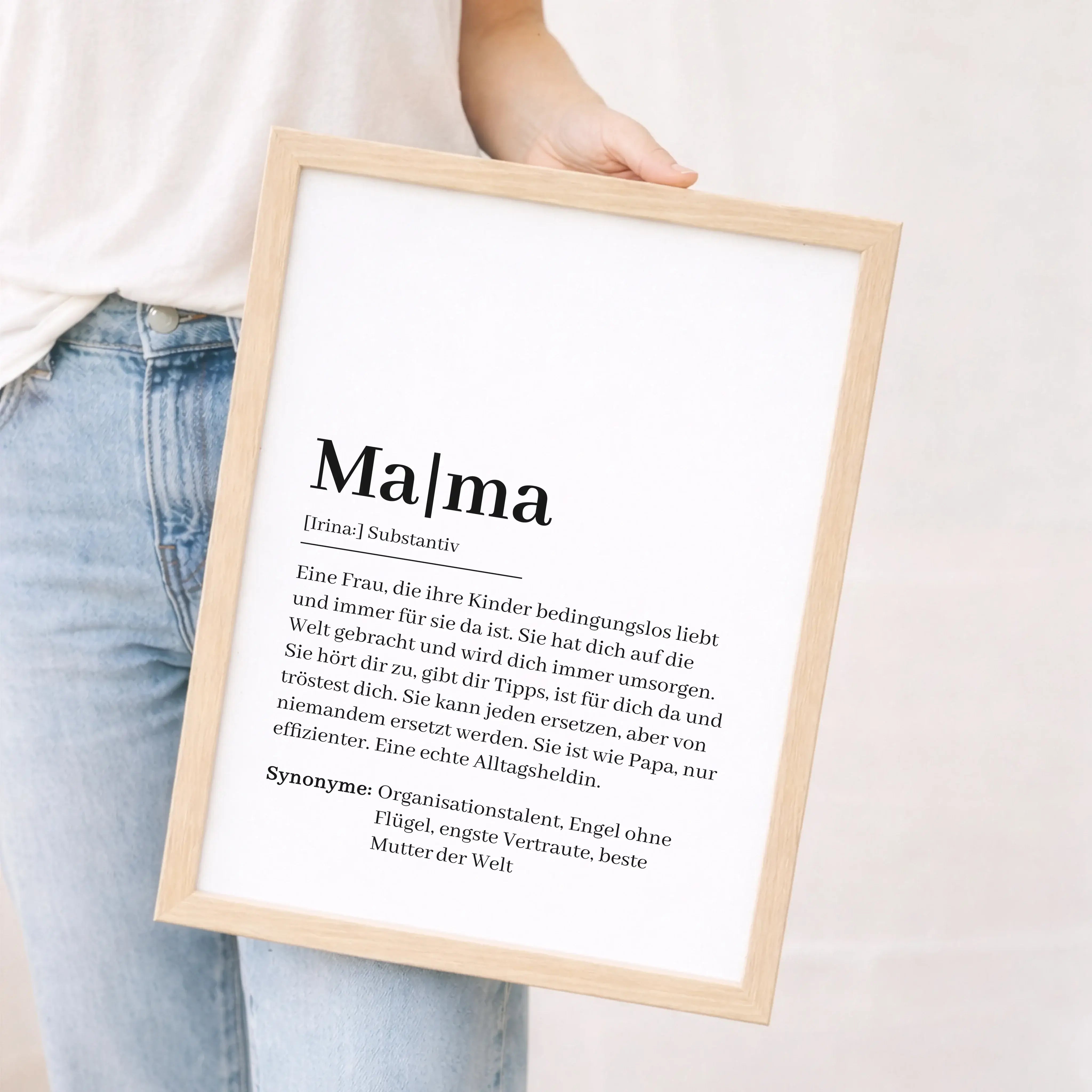 Mama Definition Poster-Personalisiertes Poster-famprints-Das Mama Definition Poster von famprints ist eine liebevolle Art, deiner Mutter zu zeigen, was sie für dich bedeutet. Die moderne Definition bringt auf den Punkt, was Mama im Alltag ist: Zuhörerin,