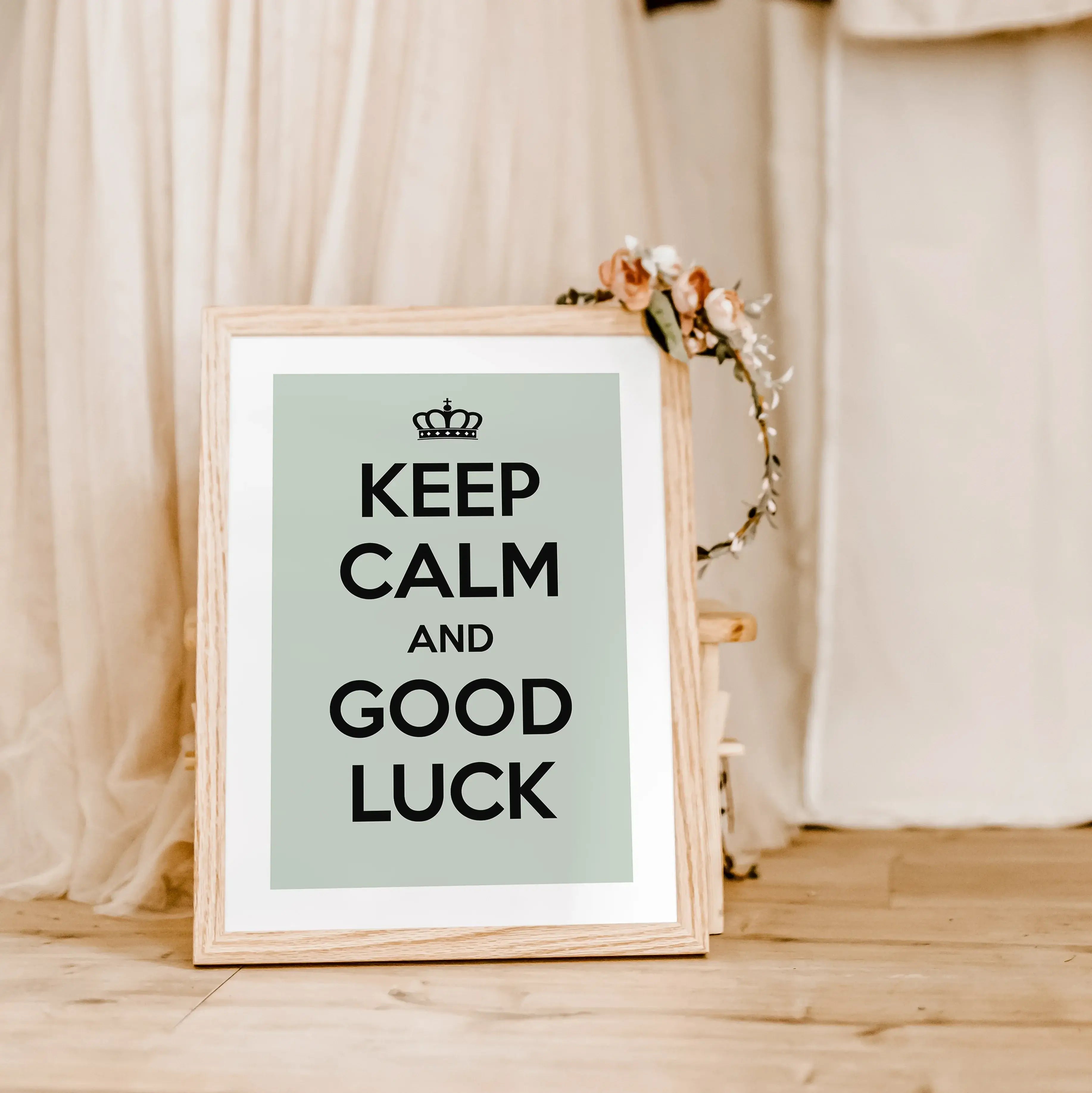 Poster Keep calm and 'dein Text'-famprints-Personalisiertes Poster-Mit unserem Poster Keep calm and 'dein Text' hast du die Möglichkeit deiner Kreativität freien Lauf zu lassen. Einige Ideen für die Individualisierung wären ... and HAKUNA MATATA ; and EAT