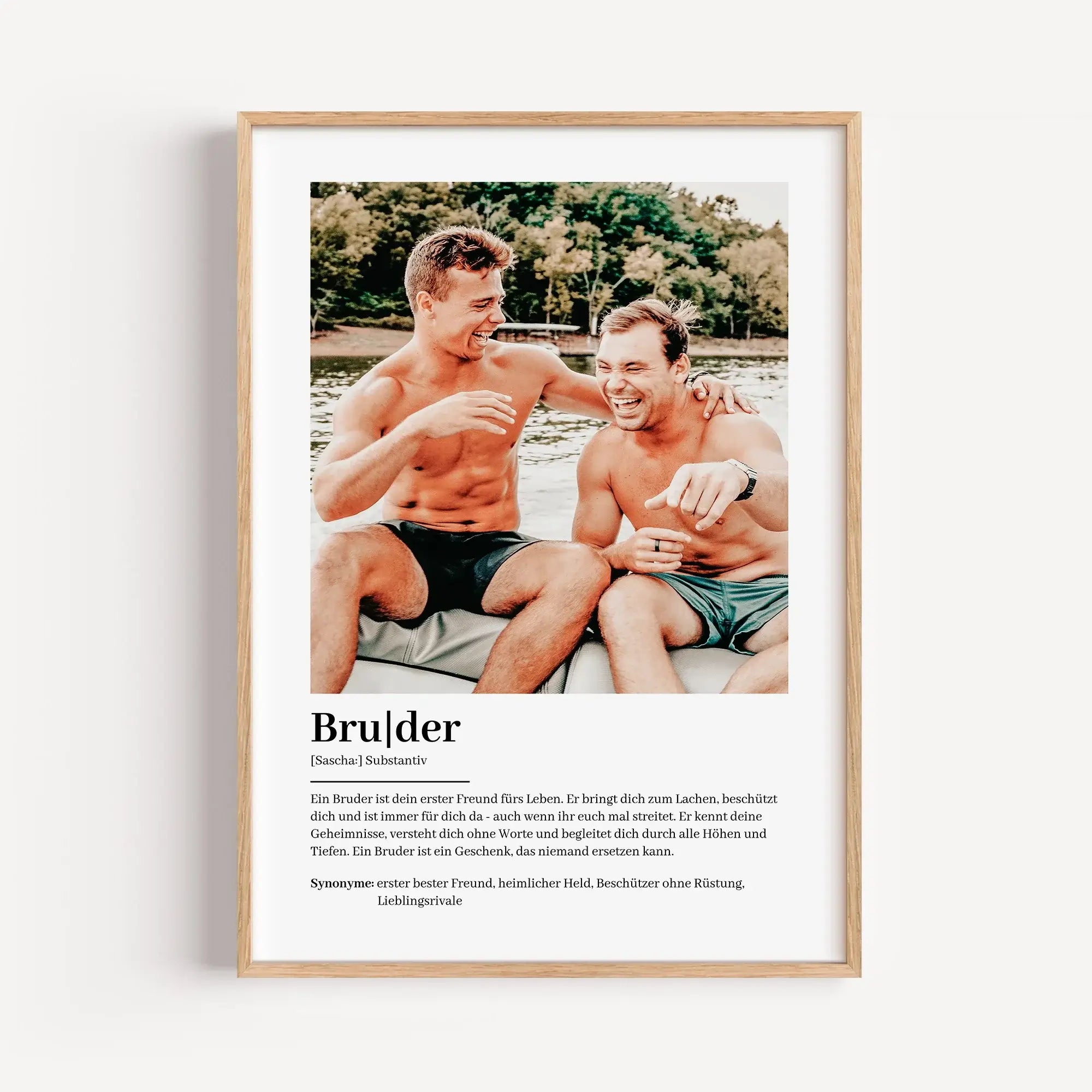 Bruder Definition Poster mit Foto-Personalisiertes Poster-famprints-Das Bruder Definition Poster mit Foto ist ein persönliches Geschenk, das eure Verbindung sichtbar macht. Bei famprints gestaltest du ein individuelles Poster, das deinen Bruder so zeigt,