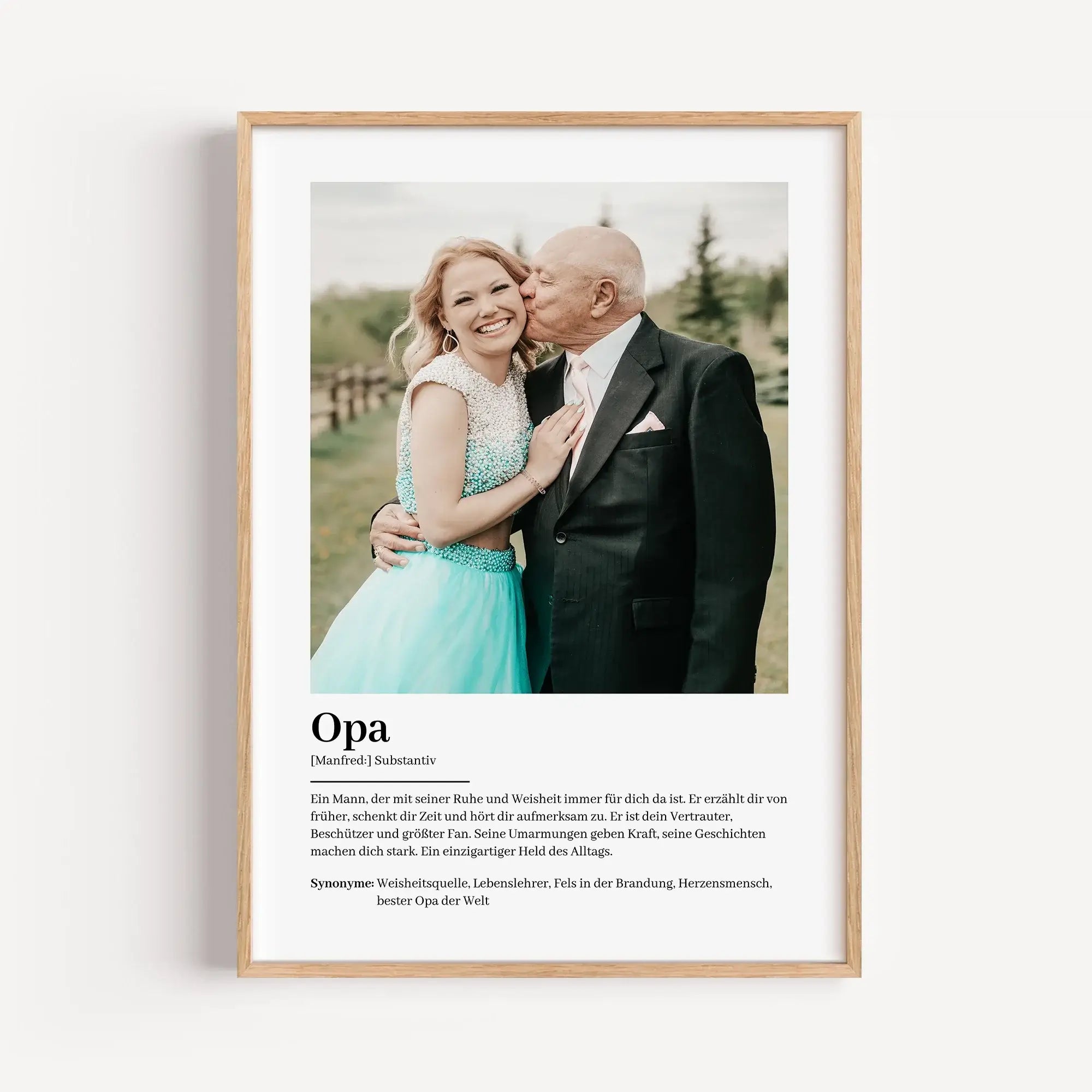 Opa Definition Poster mit Foto-Personalisiertes Poster-famprints-Das Opa Definition Poster mit Foto ist ein persönliches Geschenk, das Wertschätzung sichtbar macht. Du gestaltest ein individuelles Poster mit deinem eigenen Foto und kannst den Namen deines