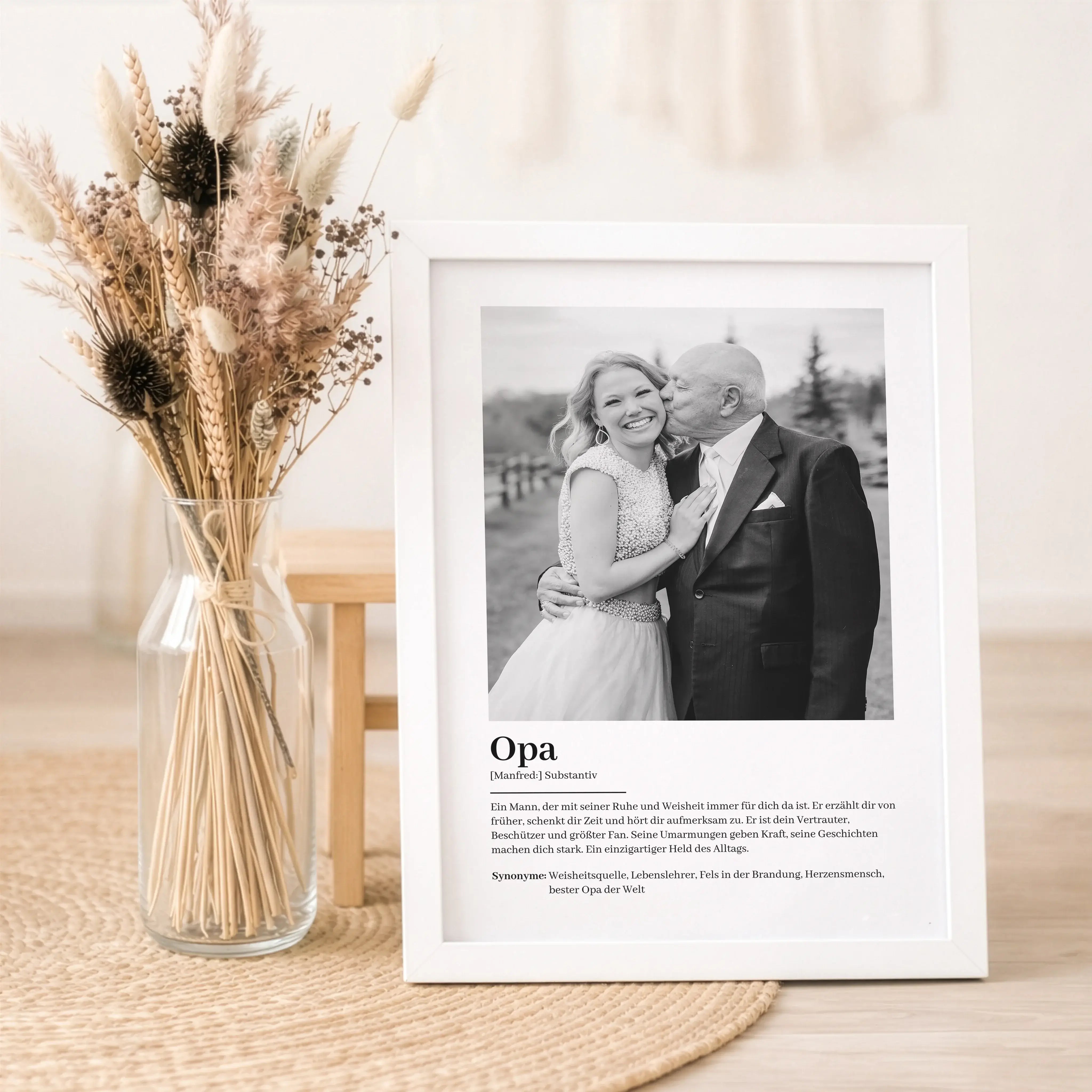 Opa Definition Poster mit Foto-Personalisiertes Poster-famprints-Das Opa Definition Poster mit Foto ist ein persönliches Geschenk, das Wertschätzung sichtbar macht. Du gestaltest ein individuelles Poster mit deinem eigenen Foto und kannst den Namen deines