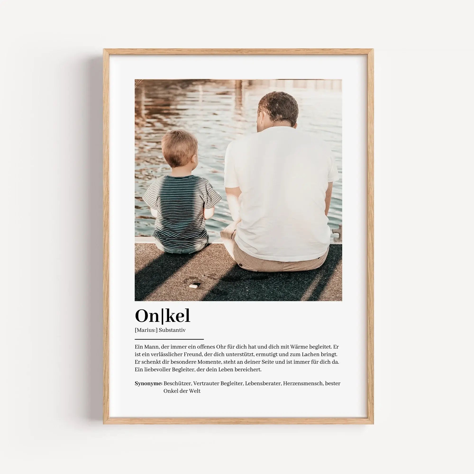 Onkel Definition Poster mit Foto-Personalisiertes Poster-famprints-Das Onkel Definition Poster mit Foto ist eine persönliche Geschenkidee für alle, die ihrem Onkel auf besondere Weise Danke sagen möchten. Dieses individuell gestaltbare Poster verbindet ei