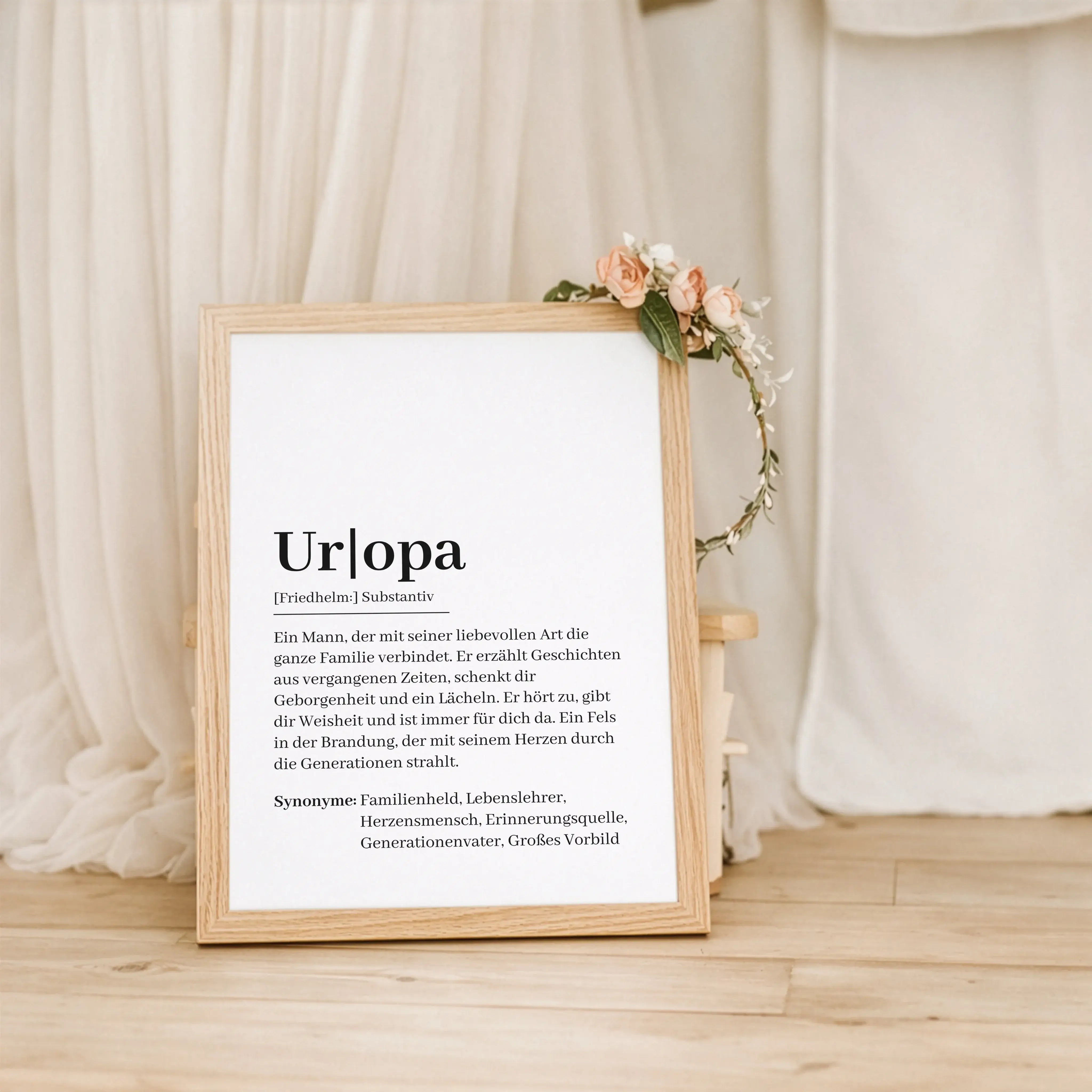 Uropa Definition Poster-Personalisiertes Poster-famprints-Das Uropa Definition Poster von famprints ist ein persönliches Geschenk für Menschen, die ihrem Uropa auf besondere Weise Danke sagen möchten. Das Design greift die Bedeutung eines Uropas als Mitte