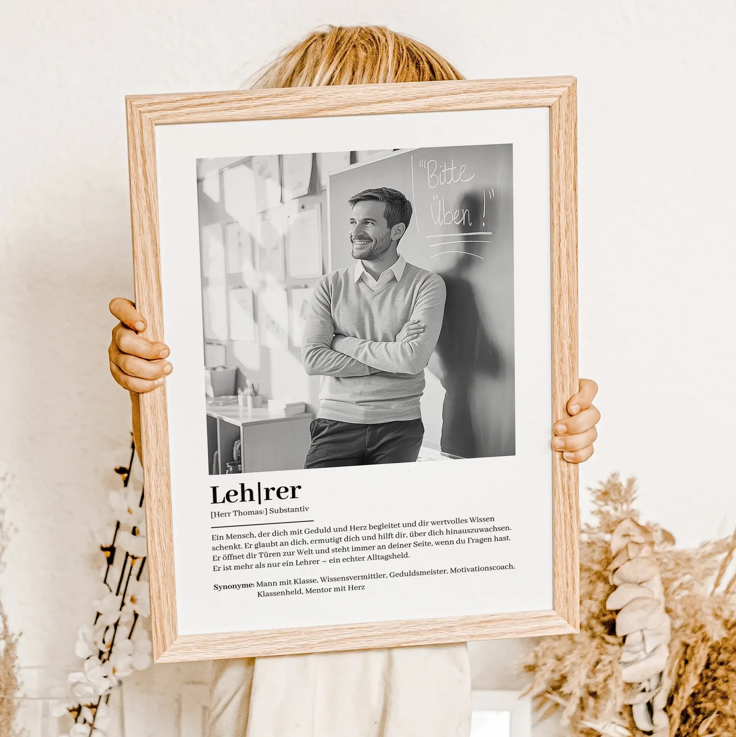 Lehrer Definition Poster mit Foto-Personalisiertes Poster-famprints-Suchst du nach einem besonderen Geschenk für deinen Lehrer? Unser Lehrer Definition Poster mit Foto ist die perfekte Wahl! Dieses liebevoll gestaltete Poster zeigt auf einzigartige Weise,