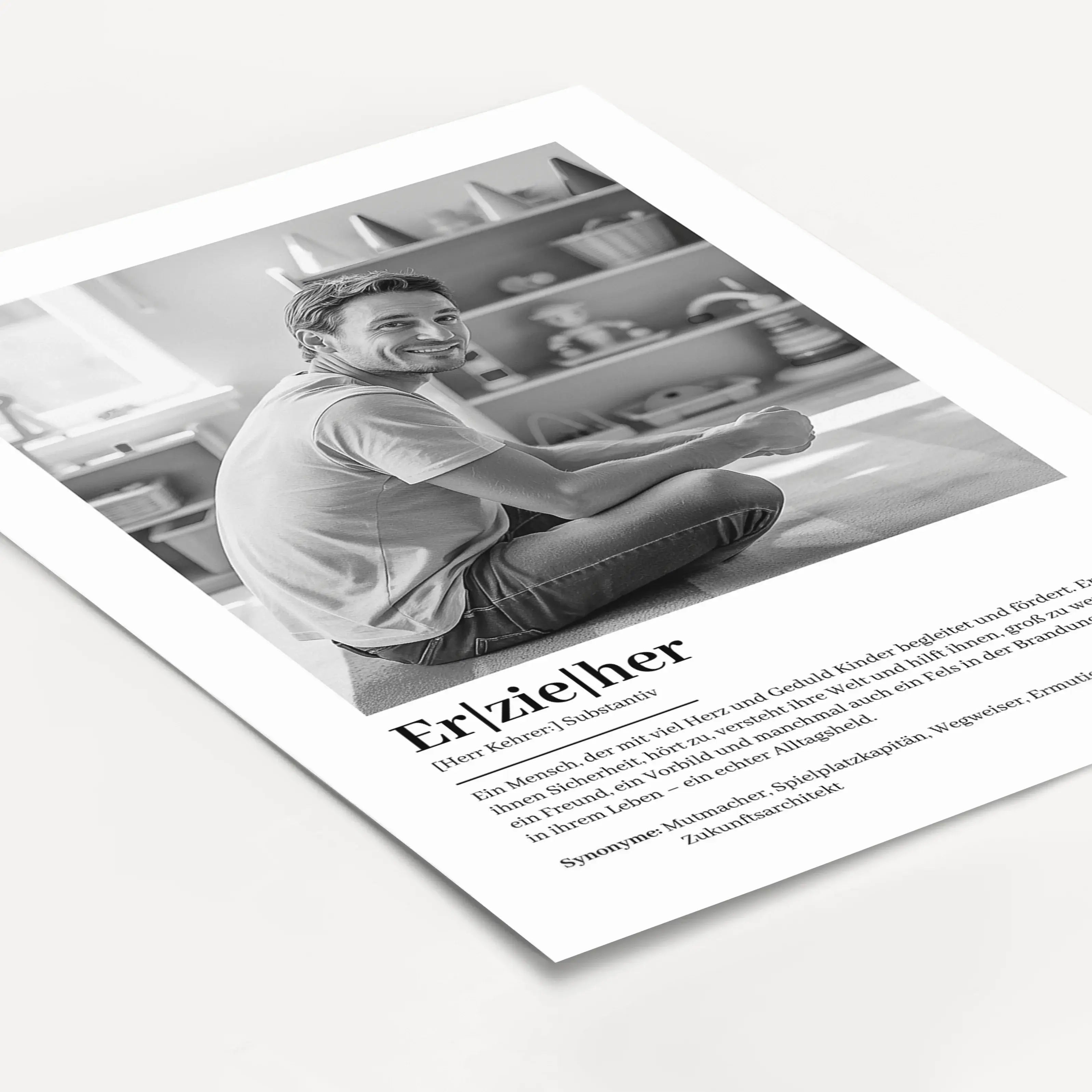 Erzieher Definition Poster mit Foto-Personalisiertes Poster-famprints-Suchst du ein besonderes Geschenk für deinen Erzieher? Unser Erzieher Definition Poster mit Foto ist die perfekte Wahl! Dieses liebevoll gestaltete Poster zeigt auf einzigartige Weise,