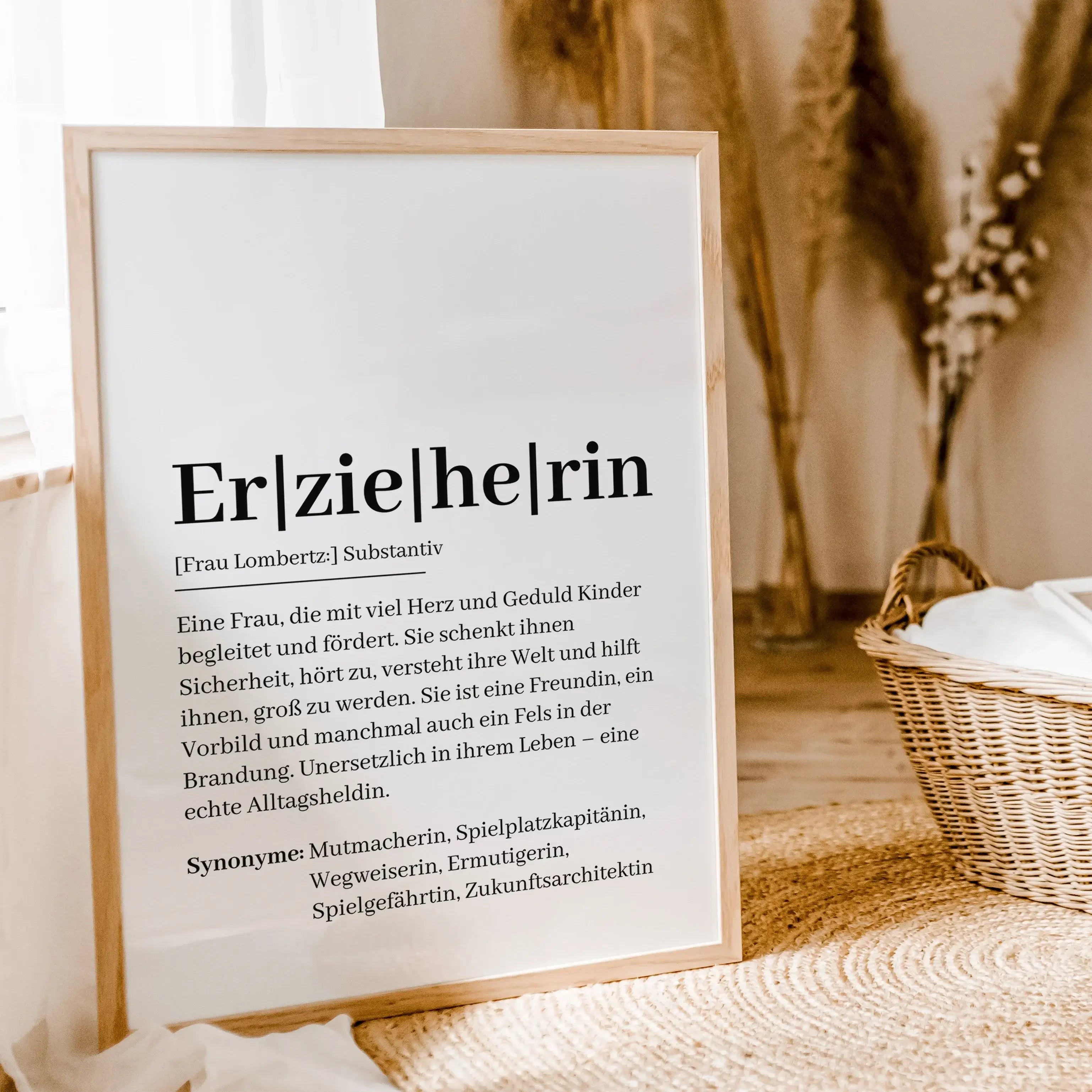 Erzieherin Definition Poster-Personalisiertes Poster-famprints-Suchst du ein besonderes Geschenk für deine Erzieherin? Unser Erzieherin Definition Poster ist genau das Richtige! Dieses liebevoll gestaltete Poster zeigt auf einzigartige Weise, wie wertvoll