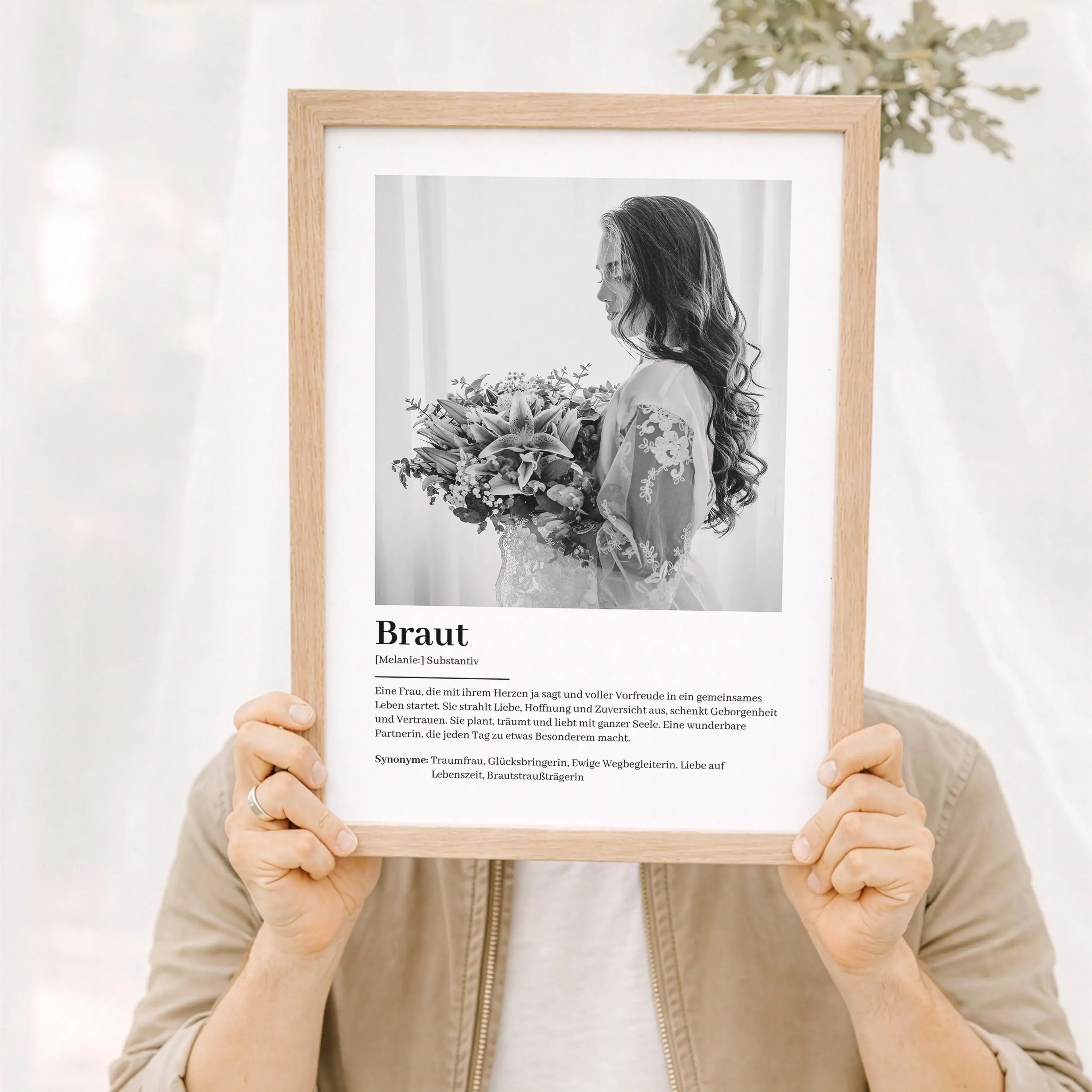 Braut Definition Poster mit Foto-Personalisiertes Poster-famprints-Das Braut Definition Poster mit Foto ist eine persönliche Geschenkidee für die Hochzeit, den Junggesellinnenabschied oder als liebevolle Überraschung vor dem großen Tag. Dieses personalisi