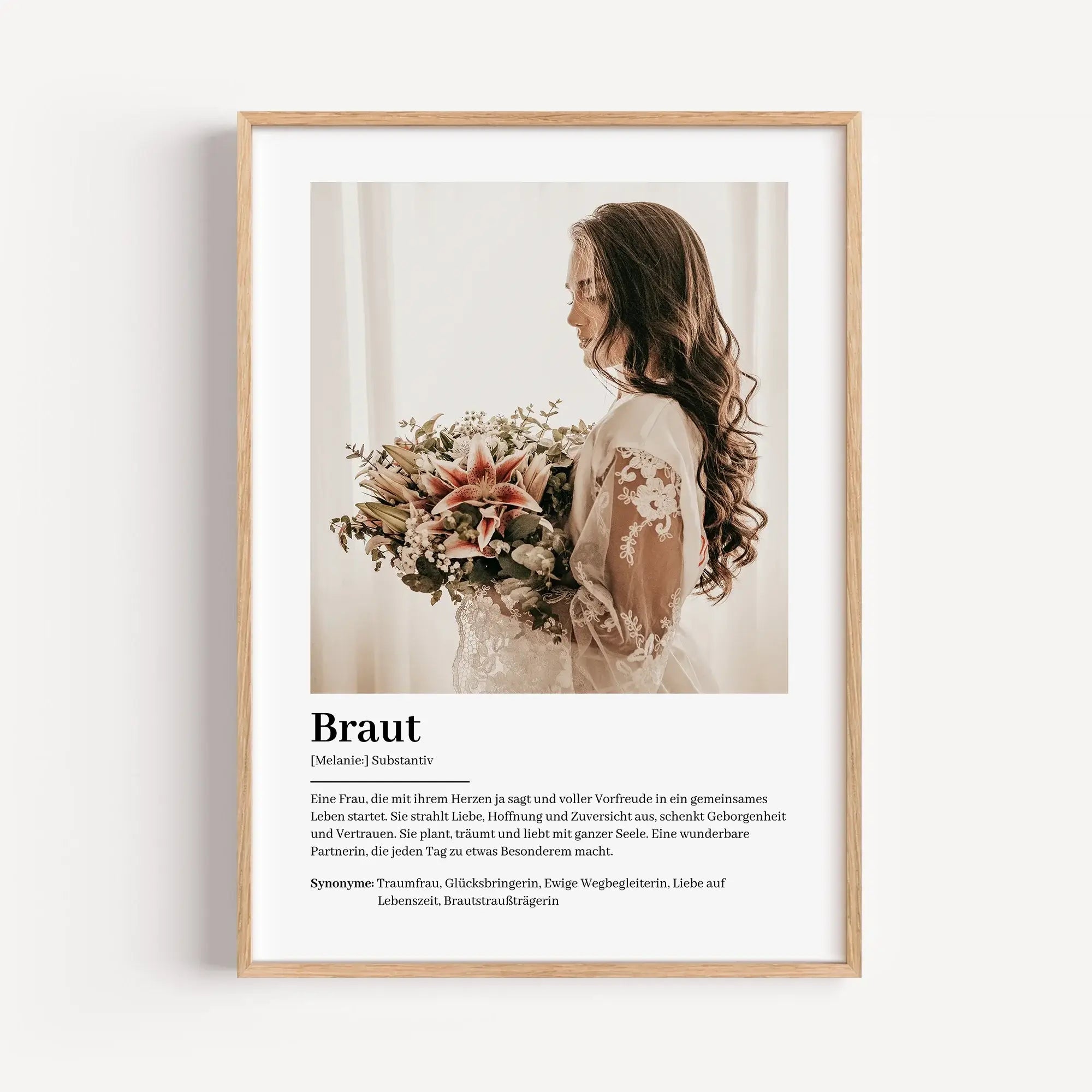 Braut Definition Poster mit Foto-Personalisiertes Poster-famprints-Das Braut Definition Poster mit Foto ist eine persönliche Geschenkidee für die Hochzeit, den Junggesellinnenabschied oder als liebevolle Überraschung vor dem großen Tag. Dieses personalisi