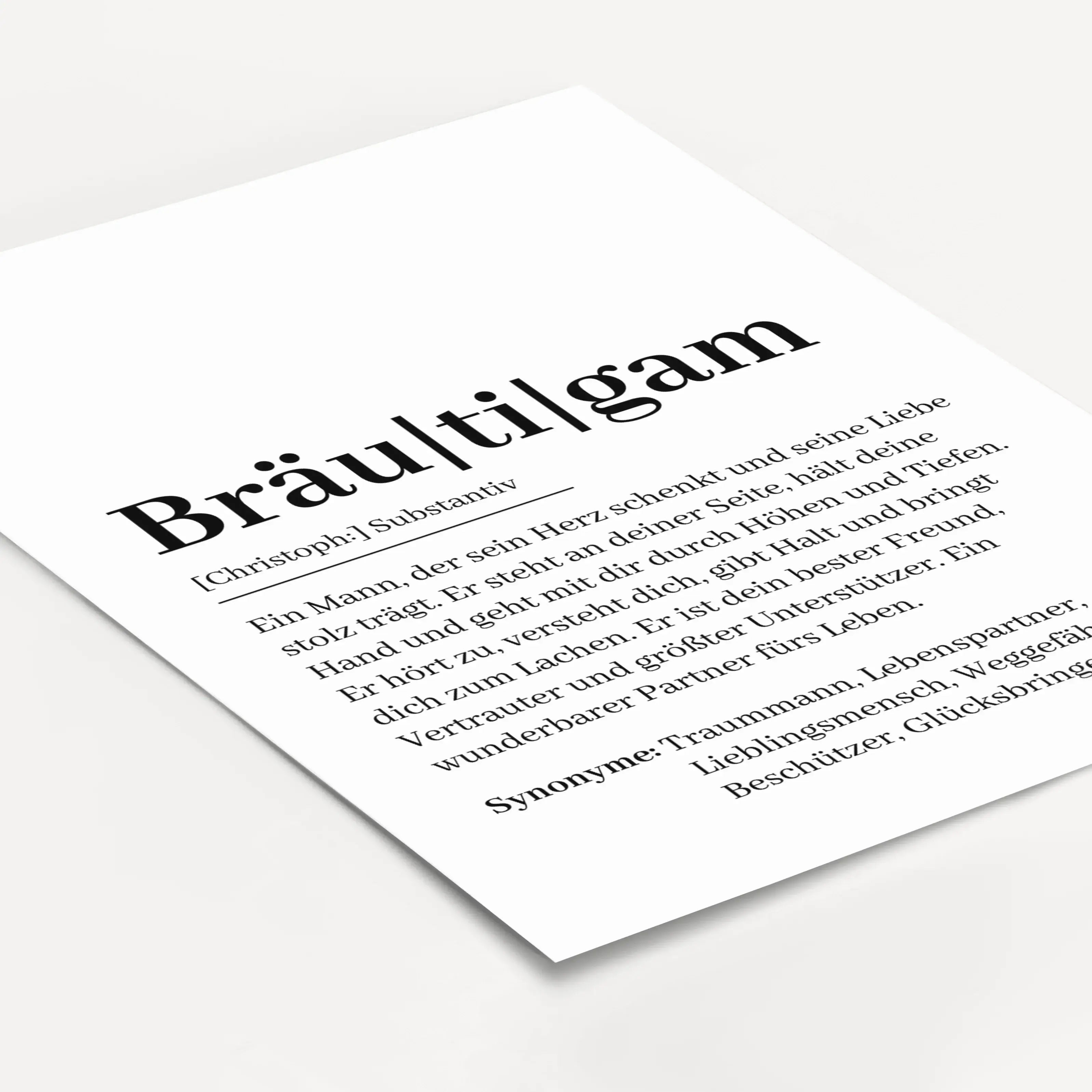 Bräutigam Definition Poster-Personalisiertes Poster-famprints-Das Bräutigam Definition Poster ist ein persönliches Geschenk zur Hochzeit, das Worte findet, wo Gefühle oft schwer zu greifen sind. Im stilvollen Wörterbuch-Design beschreibt es den Bräutigam