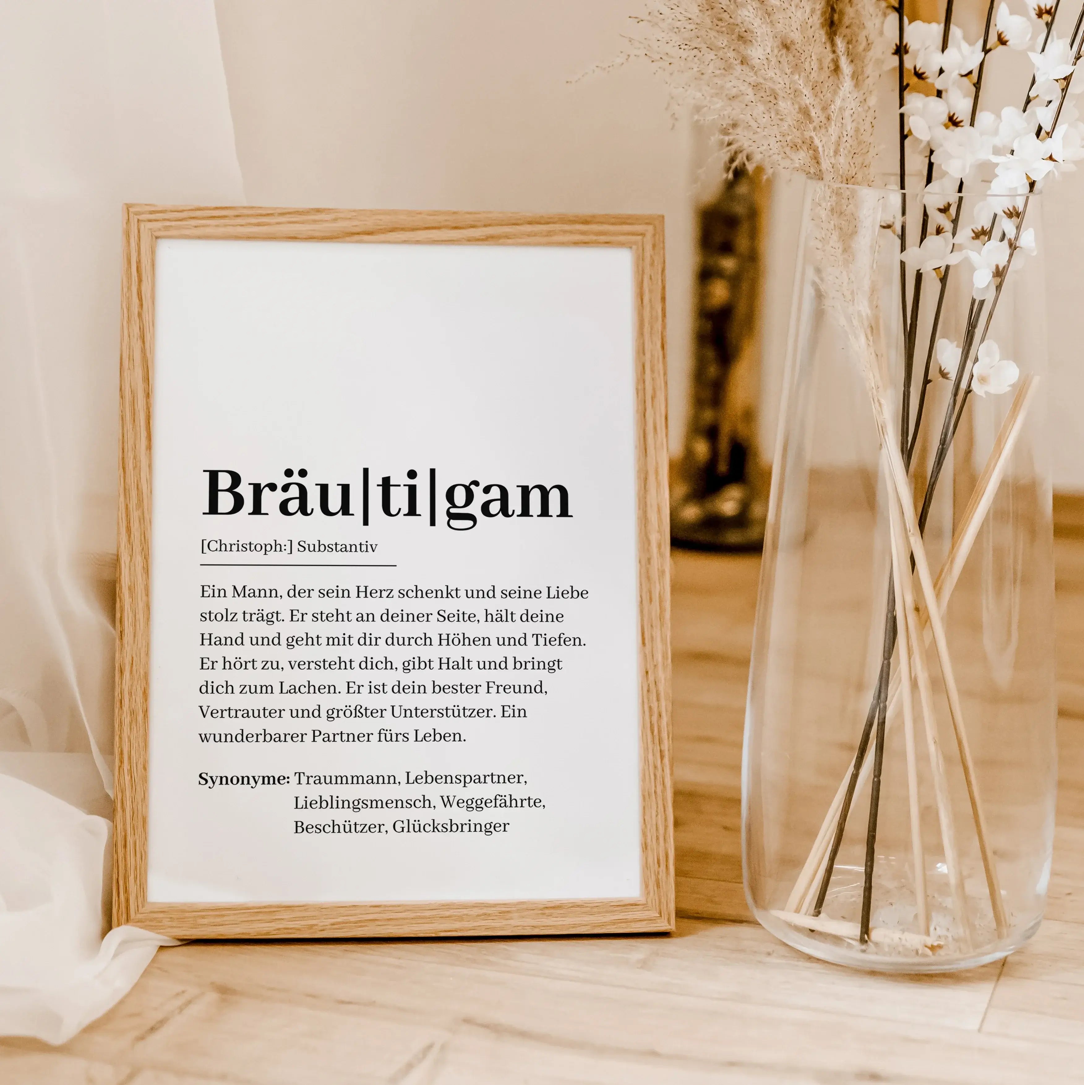 Bräutigam Definition Poster-Personalisiertes Poster-famprints-Suchst du nach einem einzigartigen Geschenk für den Bräutigam? Unser Bräutigam Definition Poster ist die perfekte Wahl! Dieses liebevoll gestaltete Poster beschreibt auf humorvolle und herzlich