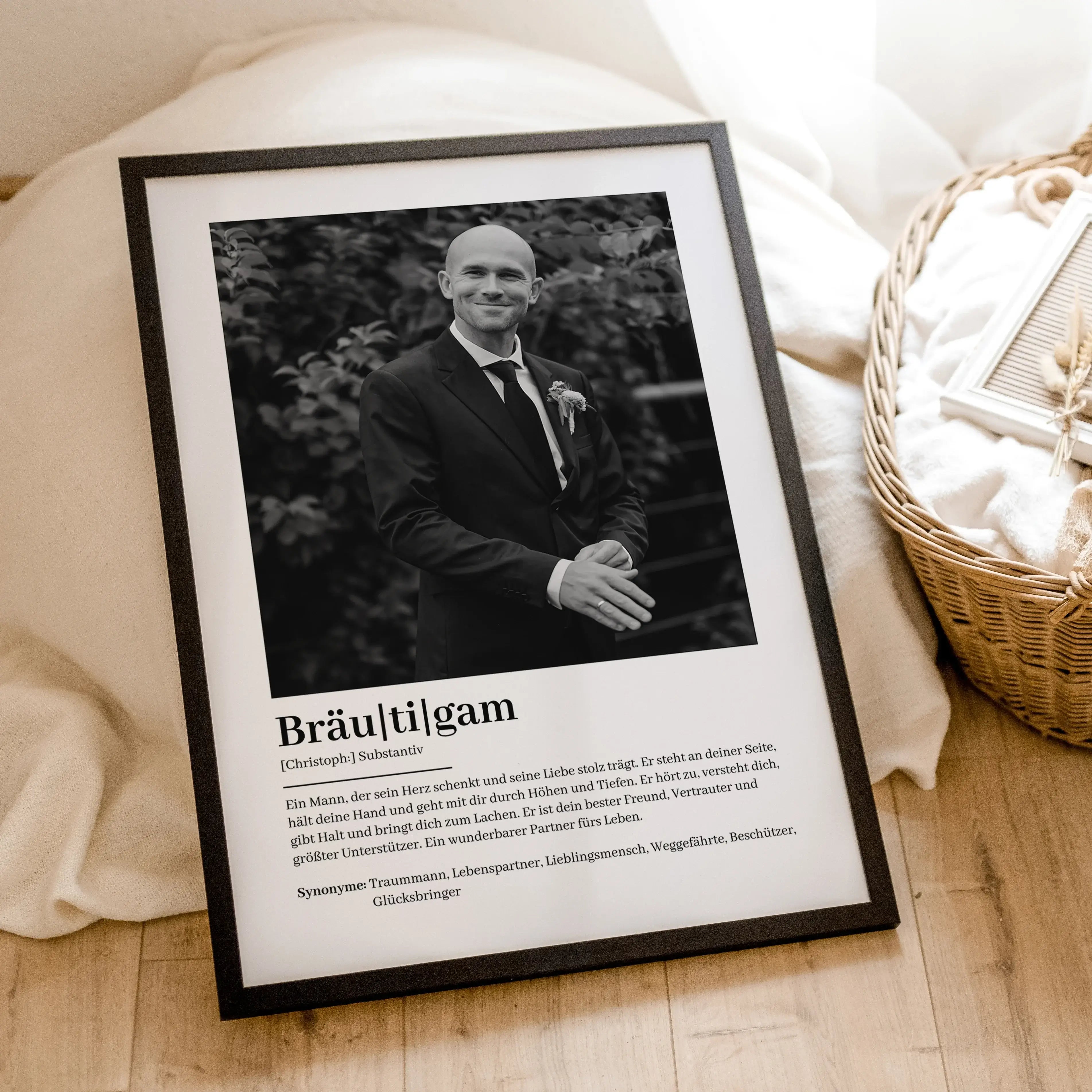 Bräutigam Definition Poster mit Foto-Personalisiertes Poster-famprints-Suchst du nach einem einzigartigen Geschenk für den Bräutigam? Unser Bräutigam Definition Poster mit Foto ist die perfekte Wahl! Dieses liebevoll gestaltete Poster zeigt auf kreative W