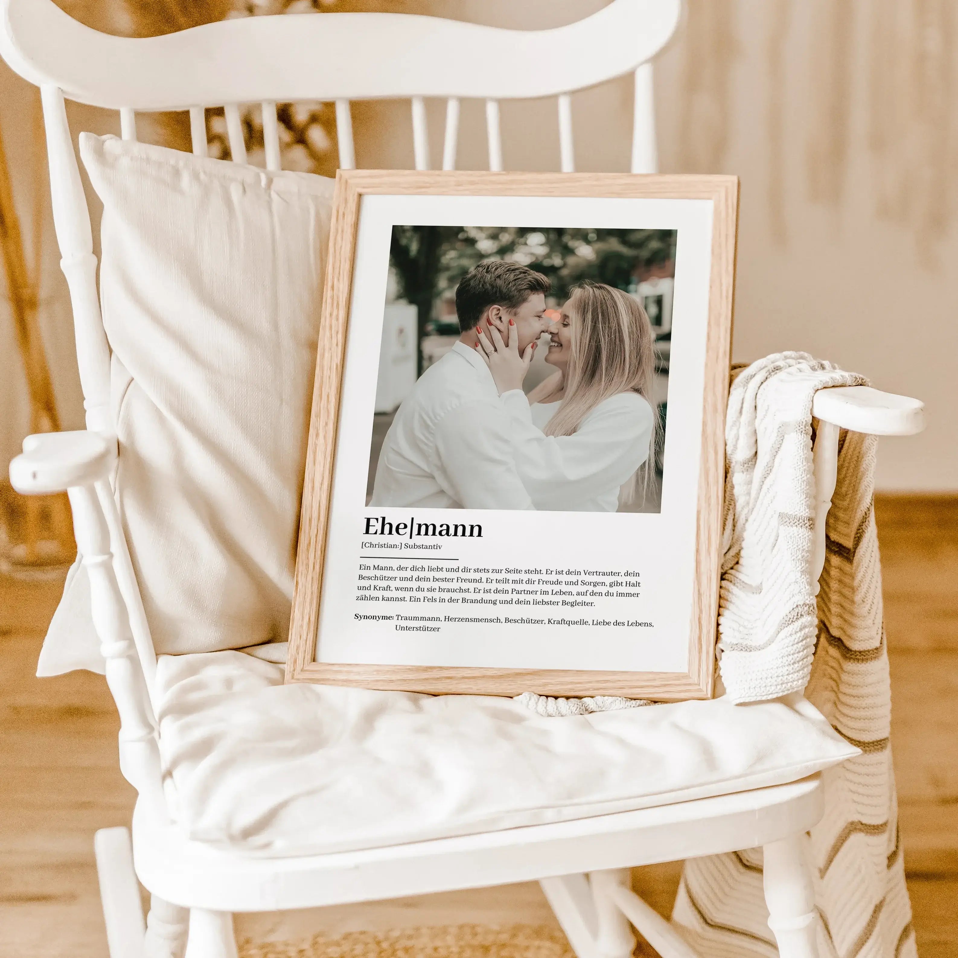 Ehemann Definition Poster mit Foto-Personalisiertes Poster-famprints-Suchst du nach einem einzigartigen Geschenk für deinen Liebsten? Unser Ehemann Definition Poster mit Foto ist die perfekte Wahl! Dieses liebevoll gestaltete Poster zeigt auf besondere We