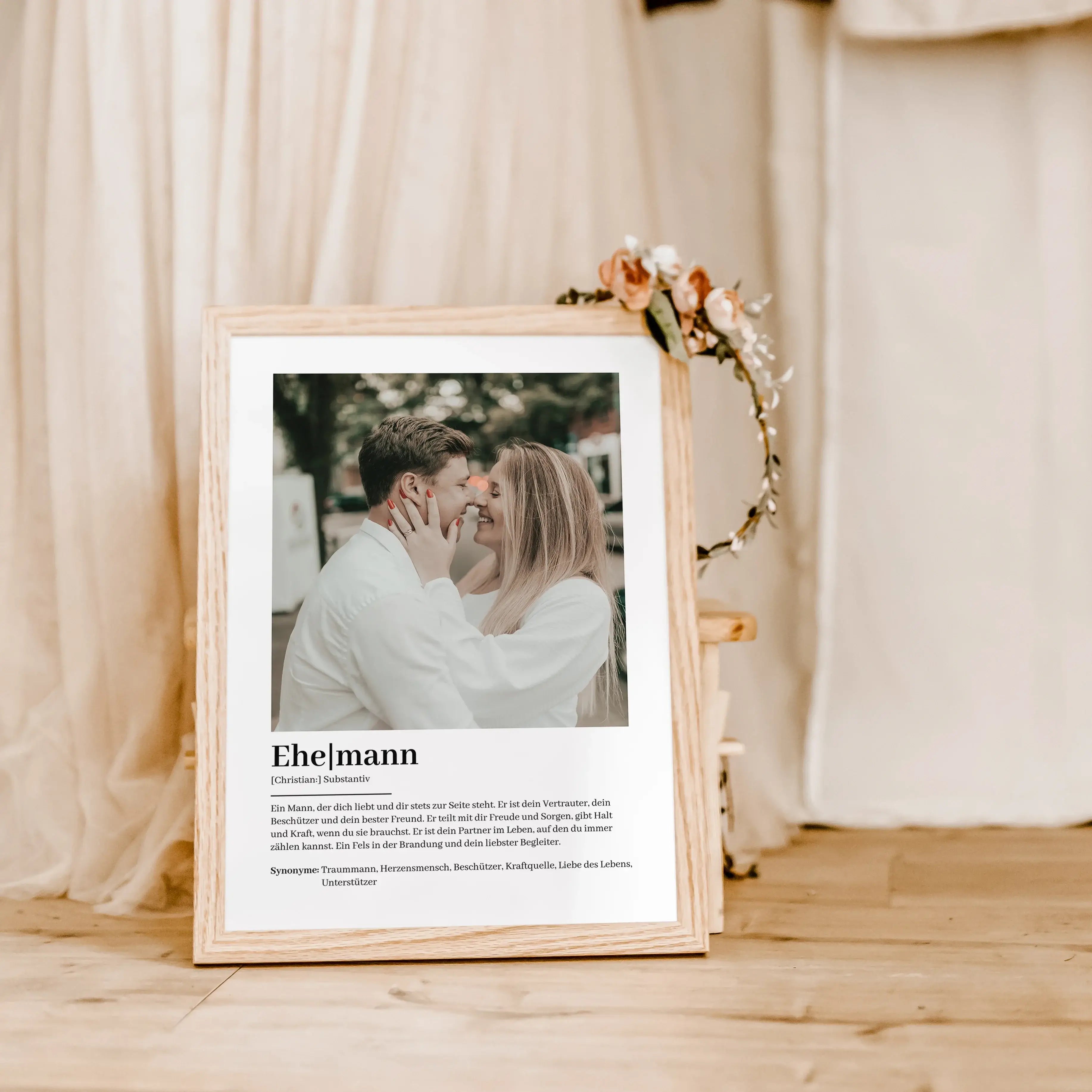 Ehemann Definition Poster mit Foto-Personalisiertes Poster-famprints-Suchst du nach einem einzigartigen Geschenk für deinen Liebsten? Unser Ehemann Definition Poster mit Foto ist die perfekte Wahl! Dieses liebevoll gestaltete Poster zeigt auf besondere We