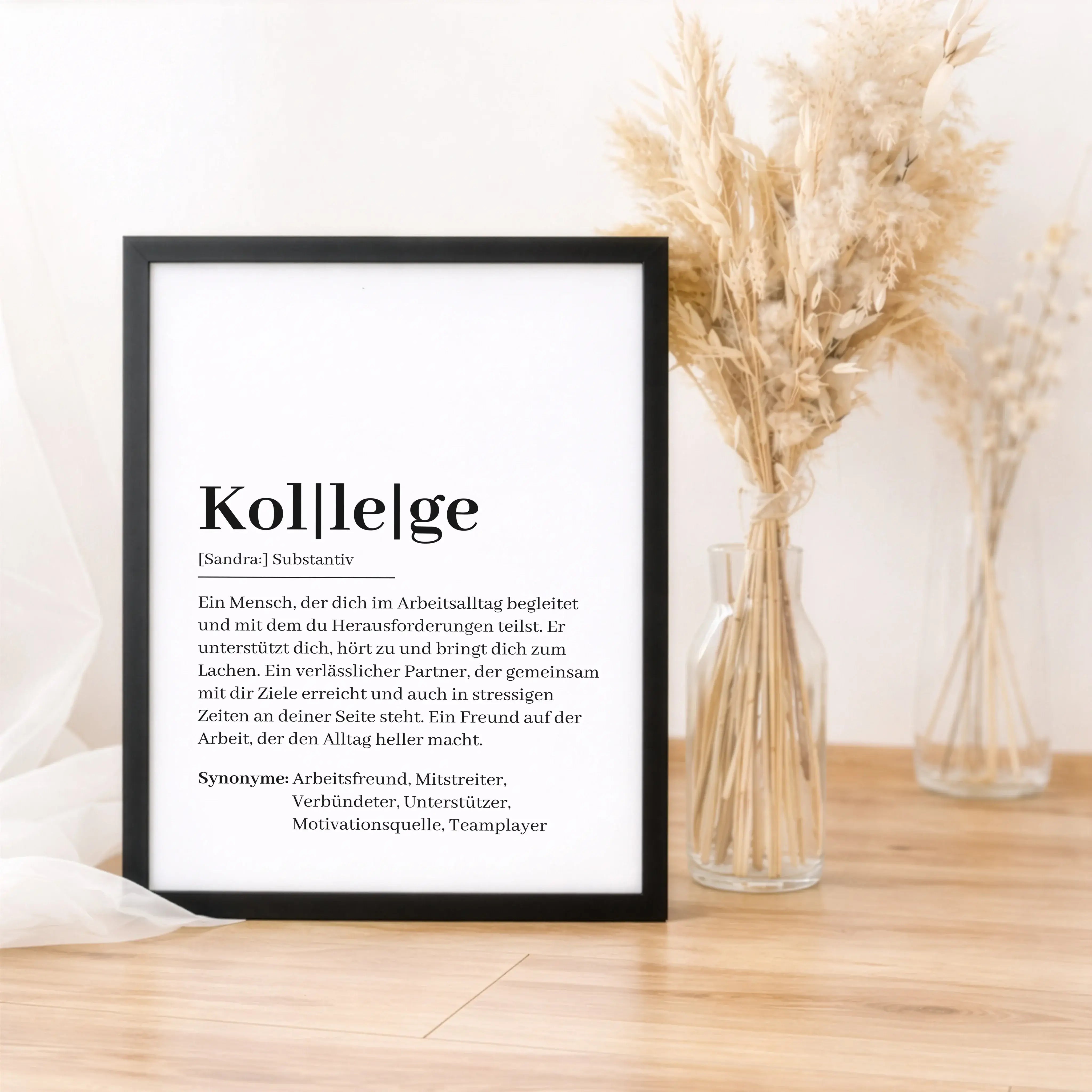 Kollege Definition Poster-Personalisiertes Poster-famprints-Das Kollege Definition Poster ist ein persönliches Geschenk für Menschen, mit denen du mehr teilst als nur den Arbeitsalltag. Es beschreibt auf liebevolle und ehrliche Weise, was einen echten Kol