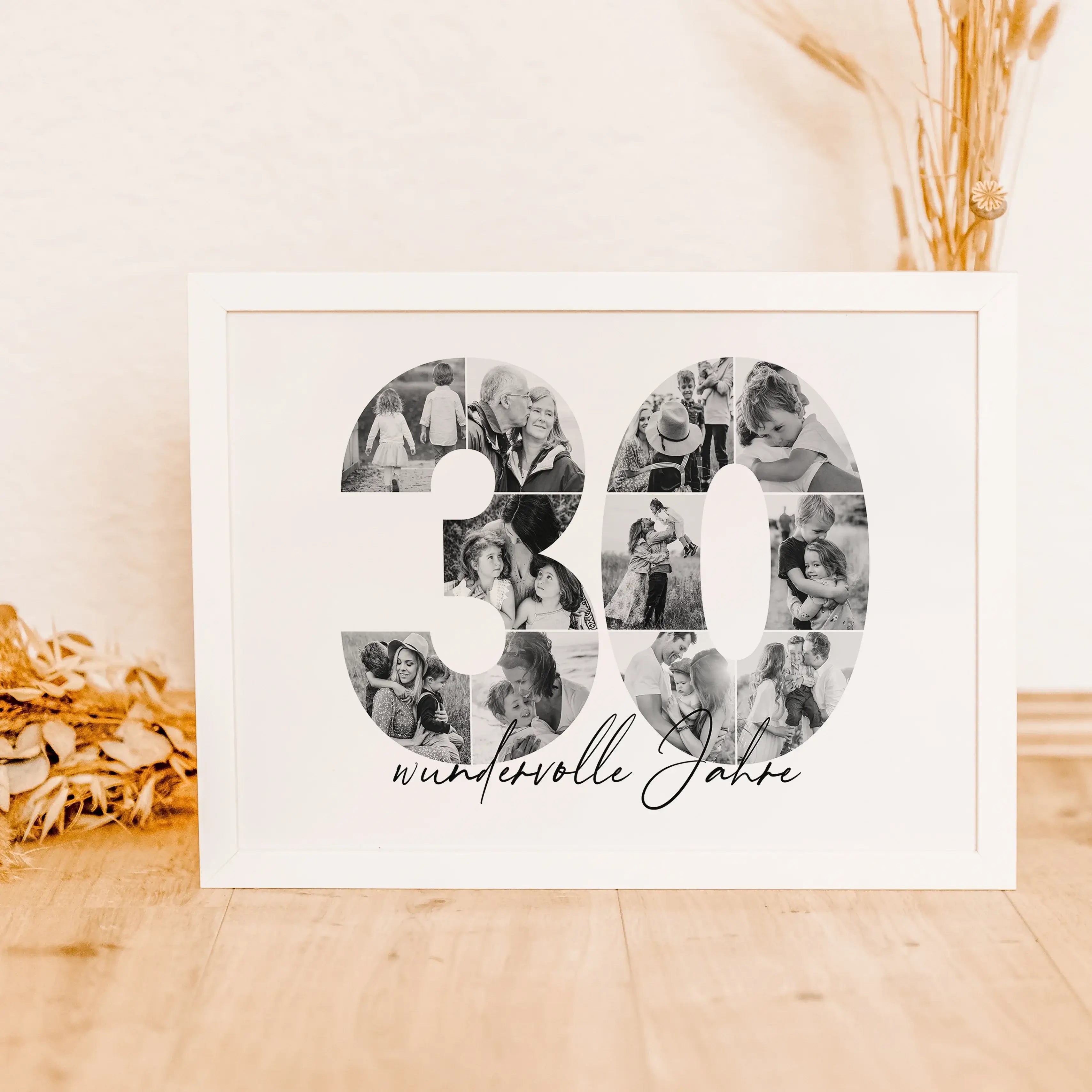 Foto Poster 30 Jahre - Personalisiertes Poster - famprints - Feiere besondere Momente mit unserem einzigartigen Foto Poster 30 – das perfekte personalisierte Geschenk zum Geburtstag, Hochzeitstag oder Jubiläum! Die große Zahl „30“ wird durch deine persönl