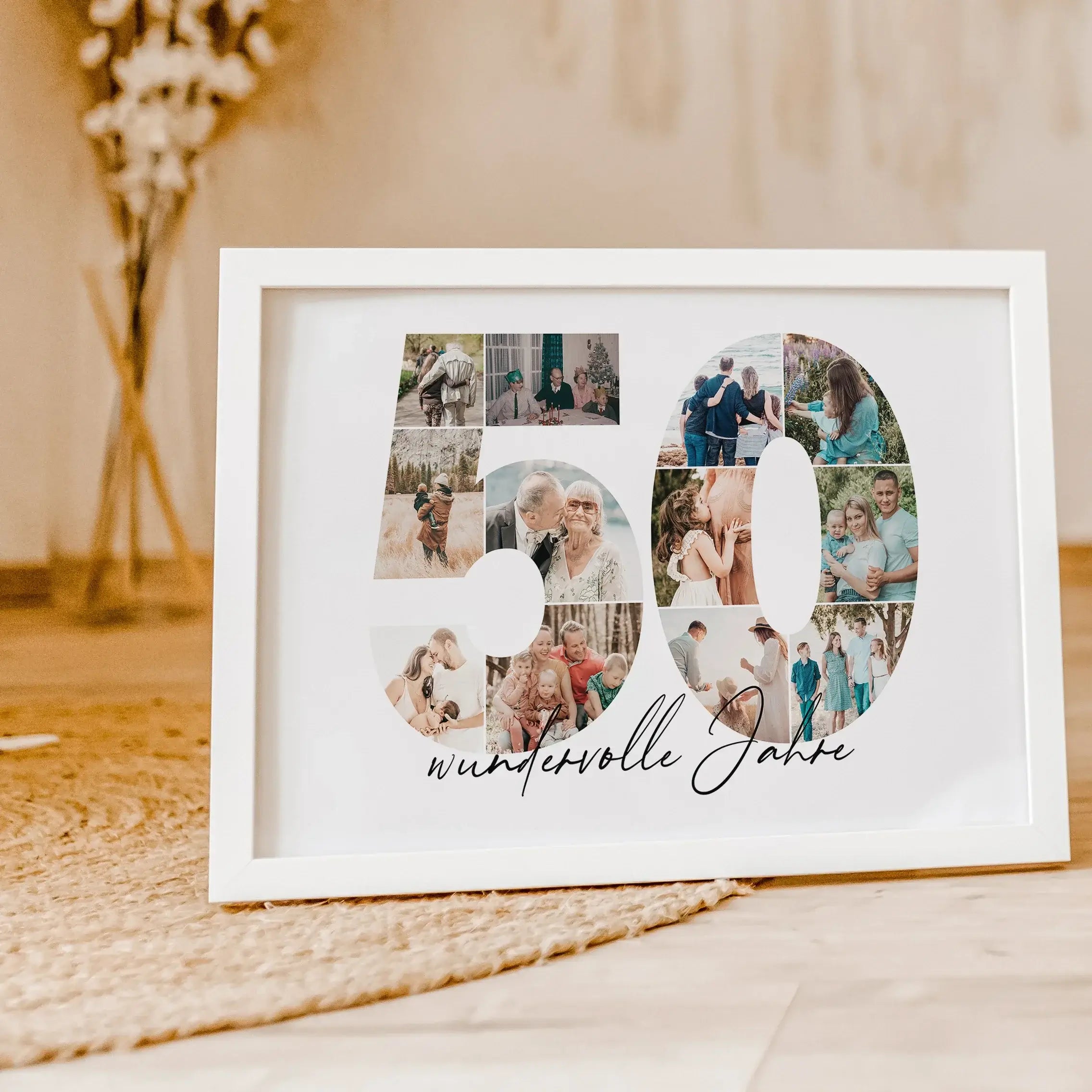 Foto Poster 50 Jahre - Personalisiertes Poster - famprints - Feiere besondere Momente mit unserem einzigartigen Foto Poster 50! Dieses hochwertige Fotoposter zeigt die Zahl 50, die du mit deinen persönlichen Fotos individuell gestalten kannst. So entsteht