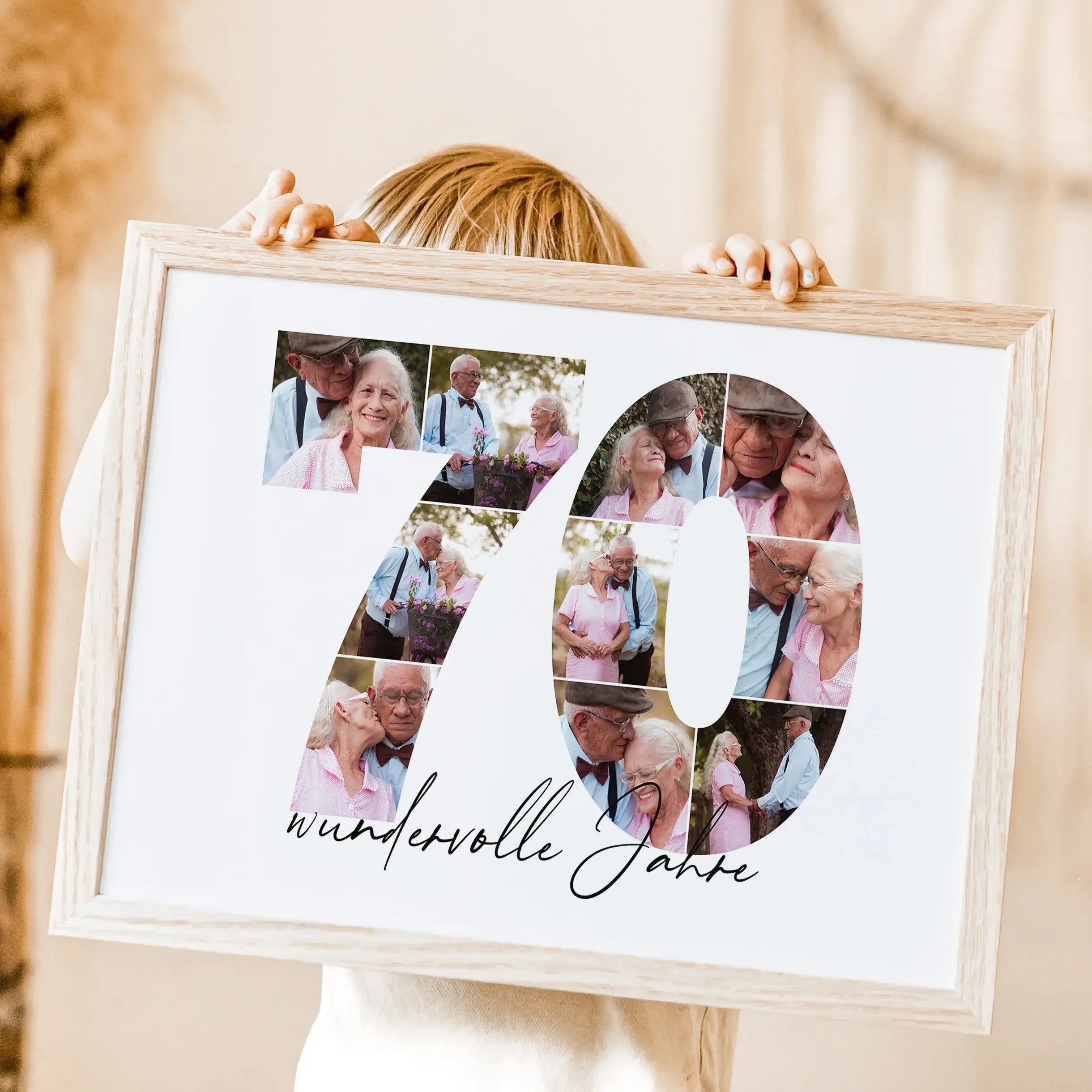 Foto Poster 70 Jahre - Personalisiertes Poster - famprints - Feiere besondere Momente mit unserem einzigartigen Foto Poster 70! Dieses personalisierte Poster zeigt die Zahl 70, hinterlegt mit deinen liebsten Fotos – so entsteht eine wunderschöne Fotocolla