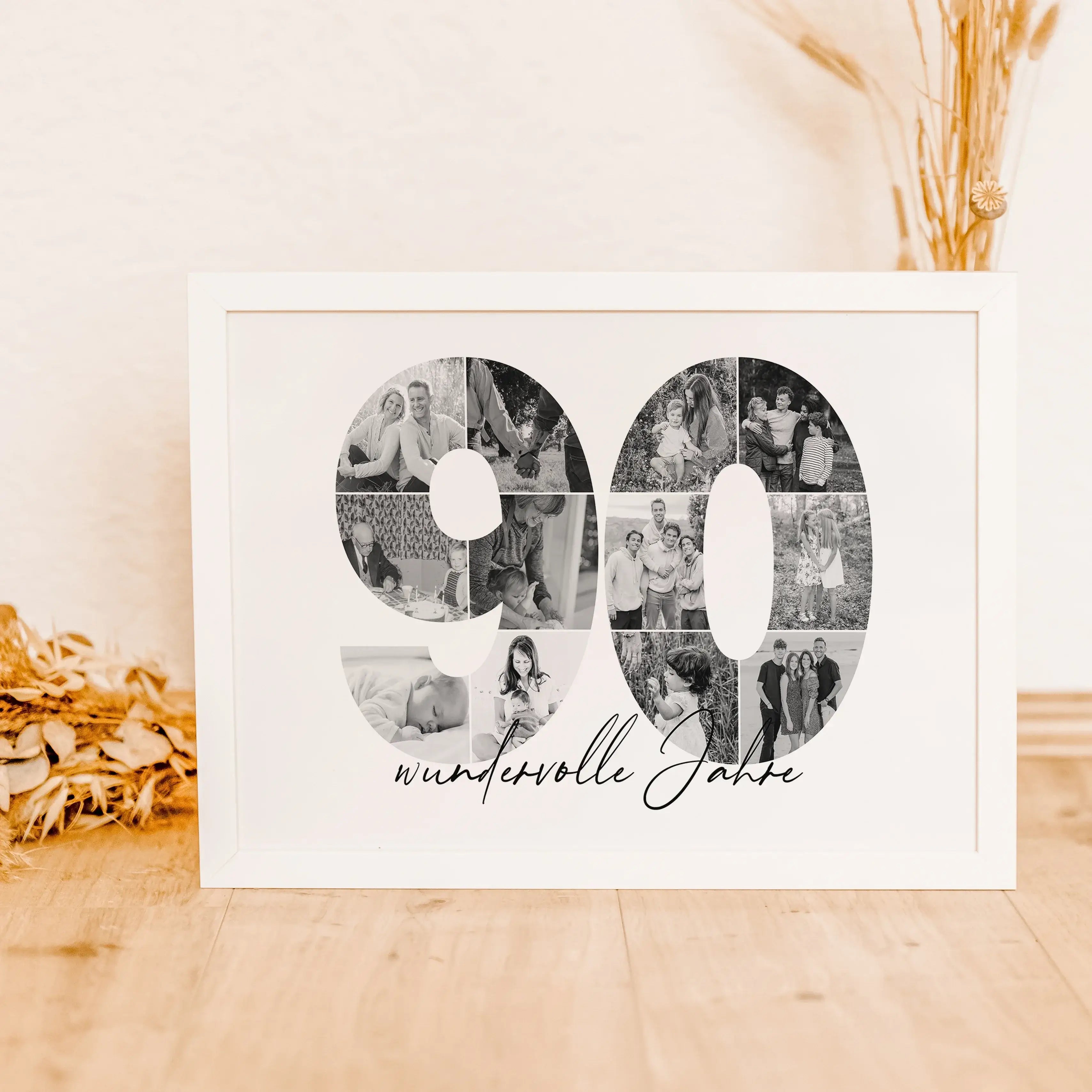 Foto Poster 90 Jahre - Personalisiertes Poster - famprints - Feiere besondere Momente mit unserem einzigartigen Foto Poster 90 – das perfekte Geschenk zum 90. Geburtstag, Hochzeitstag oder Jubiläum! Die Zahl „90“ wird mit deinen persönlichen Fotos zu eine