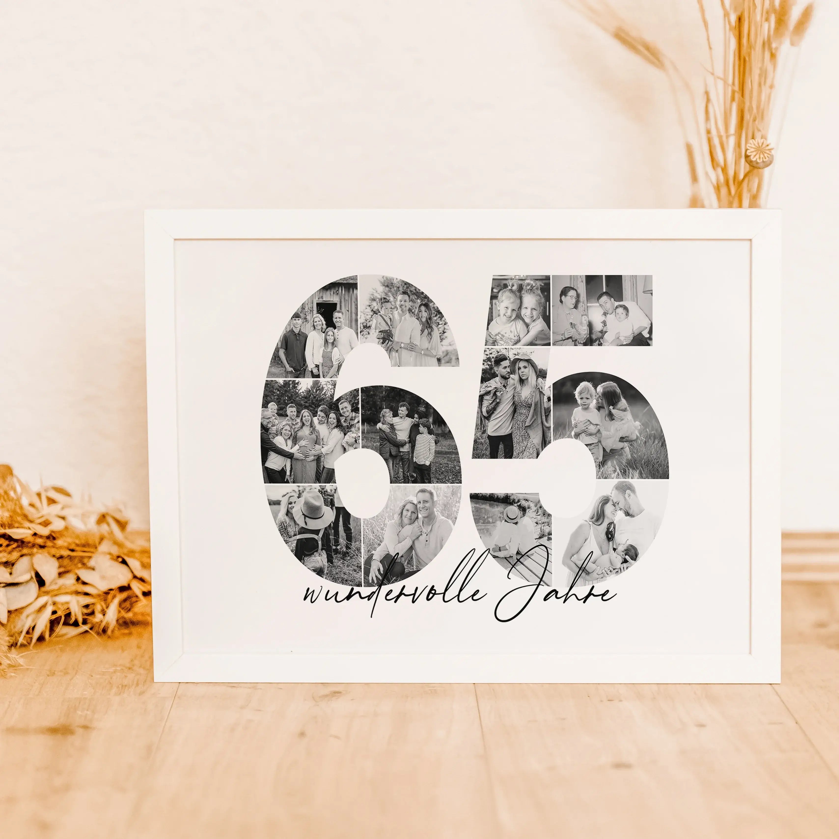 Foto Poster 65 Jahre - Personalisiertes Poster - famprints - Feiere besondere Momente mit unserem einzigartigen Foto Poster 65! Dieses personalisierte Poster zeigt die Zahl 65, hinterlegt mit deinen liebsten Fotos, die eine wunderschöne Fotocollage ergebe