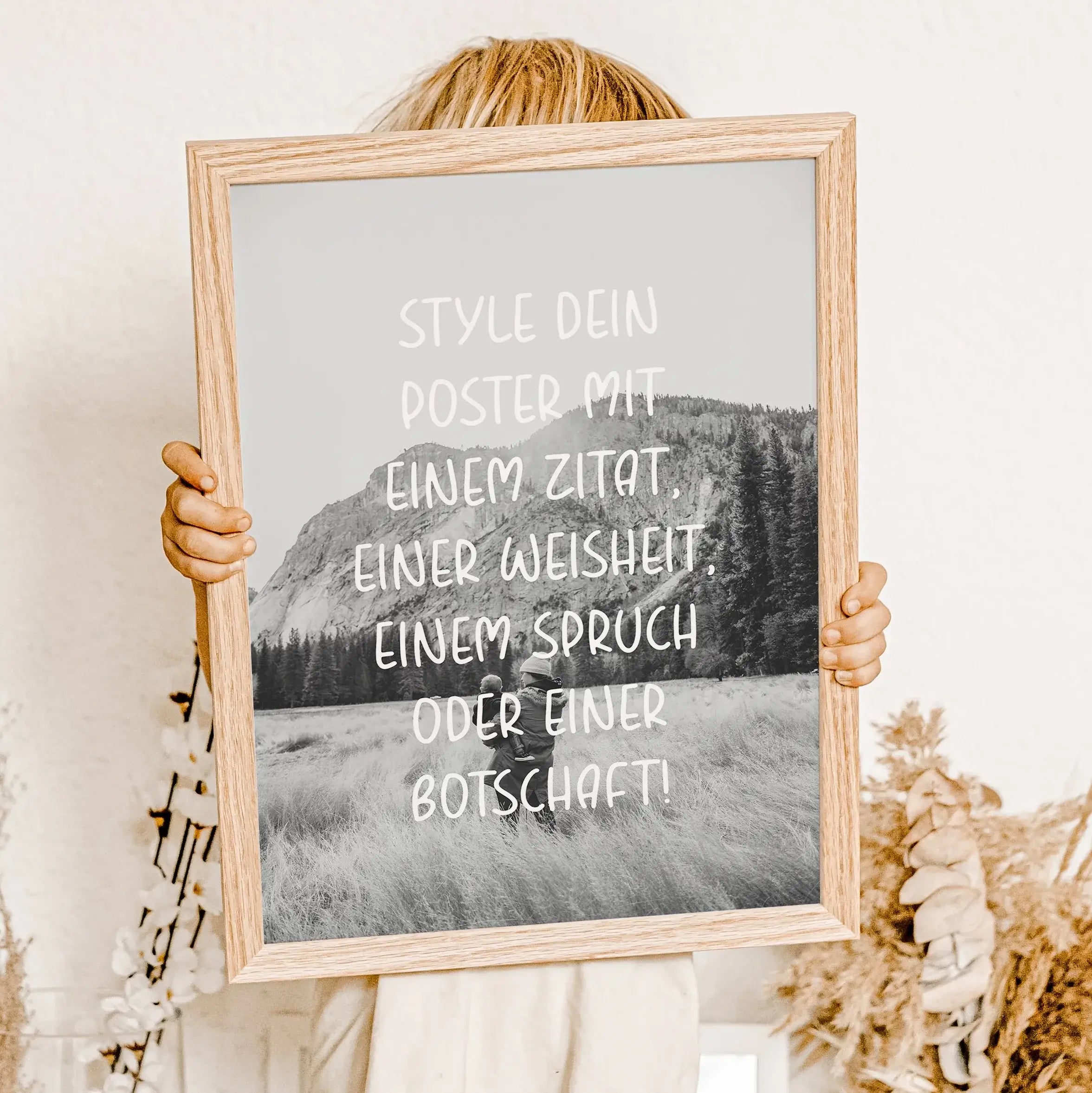 Text Poster mit Foto - Personalisiertes Poster - famprints - Gestalte dein individuelles Text Poster mit Foto – ideal als persönliches Geschenk oder für dein eigenes Zuhause! Wähle deinen eigenen Text, Zitat, Vers oder Spruch und kreiere ein einzigartiges