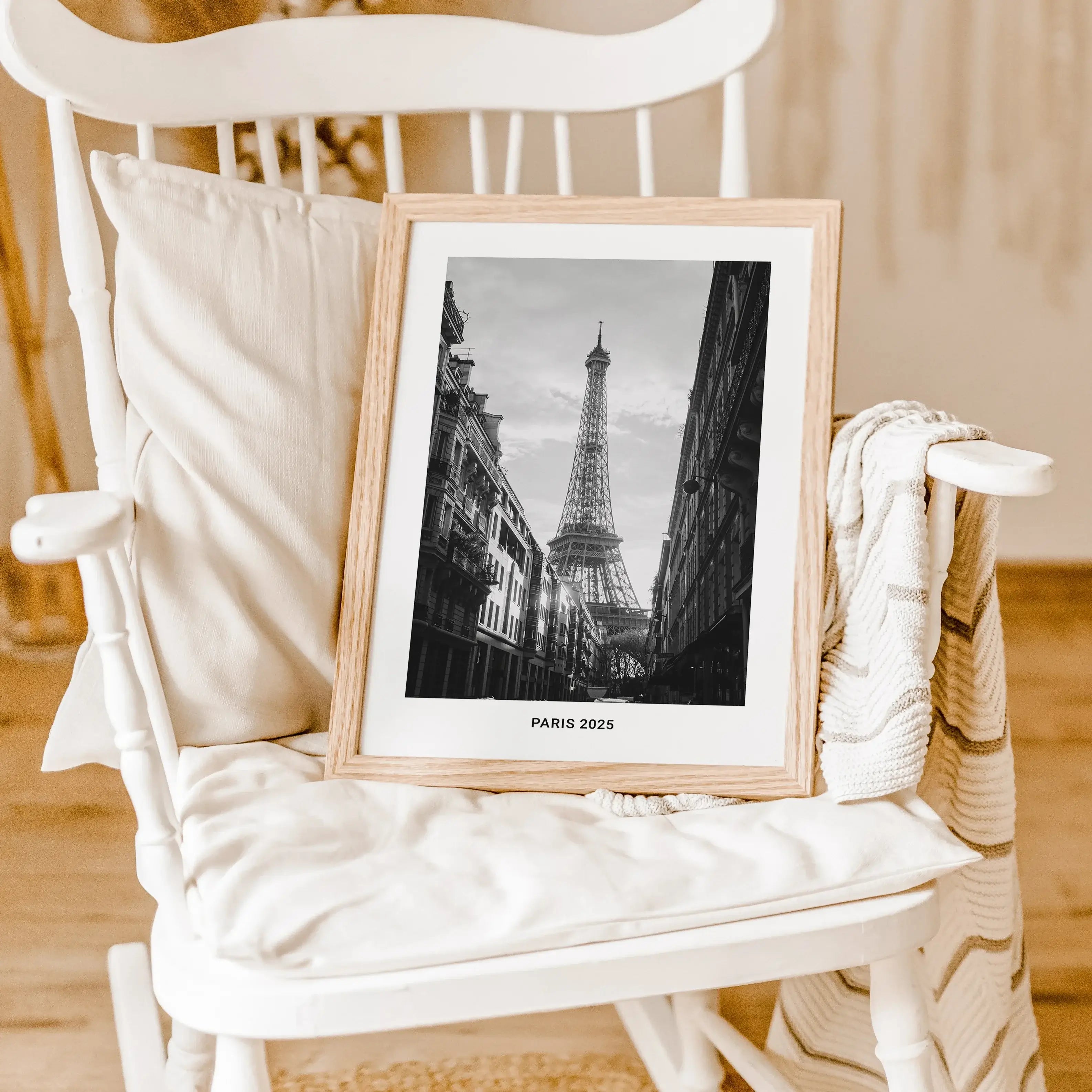 Foto Poster One - Personalisiertes Poster - famprints - Entdecke das Foto Poster One – dein persönliches Highlight für Zuhause oder als einzigartiges Geschenk! Gestalte dein Poster ganz individuell mit deinem Lieblingsfoto und verleihe deinen Wänden eine