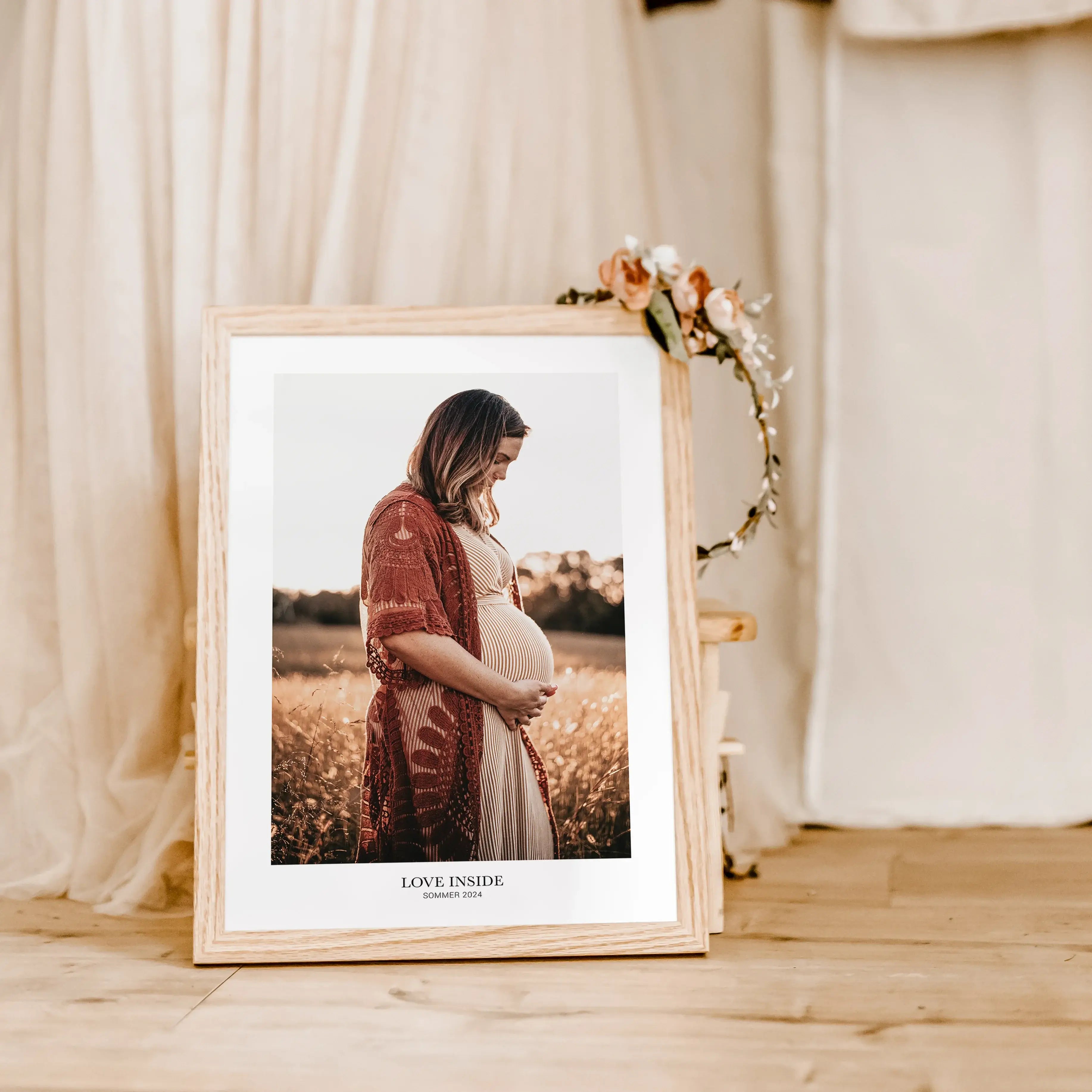 Foto Poster One - Personalisiertes Poster - famprints - Entdecke das Foto Poster One – dein persönliches Highlight für Zuhause oder als einzigartiges Geschenk! Gestalte dein Poster ganz individuell mit deinem Lieblingsfoto und verleihe deinen Wänden eine