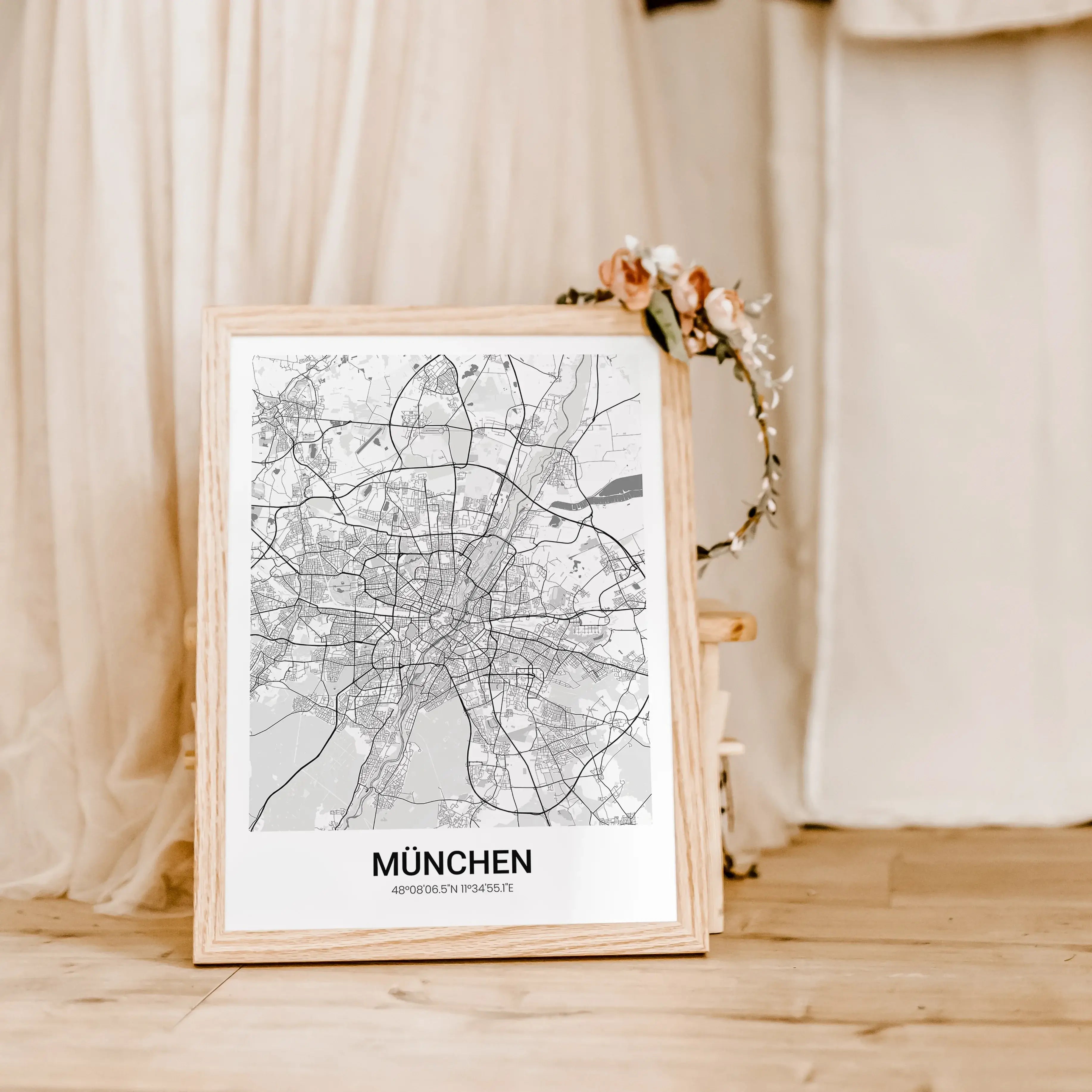 Stadtkarte Poster modern - Personalisiertes Poster - famprints - Entdecke unser Stadtkarte Poster modern – das ideale personalisierte Geschenk für alle, die ihre Lieblingsstadt stilvoll präsentieren möchten. Mit diesem Stadtkarte Poster modern kannst du d