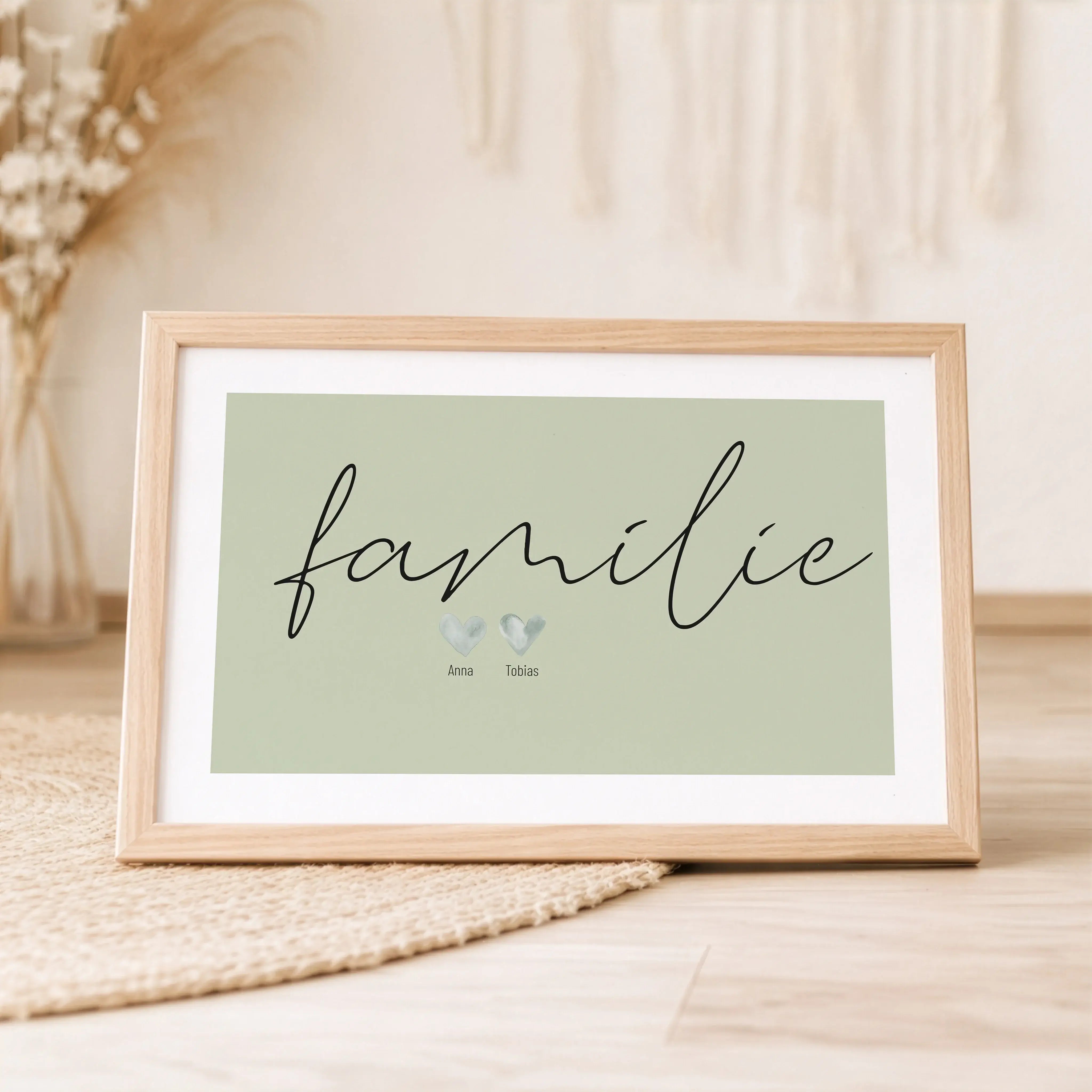 Familienposter Family Herz-Personalisiertes Poster-famprints-Das Familienposter Family Herz ist eine stilvolle Möglichkeit, eure Familie sichtbar zu machen. Im Mittelpunkt steht der handgeschriebene Schriftzug, den du wahlweise als family oder familie ges