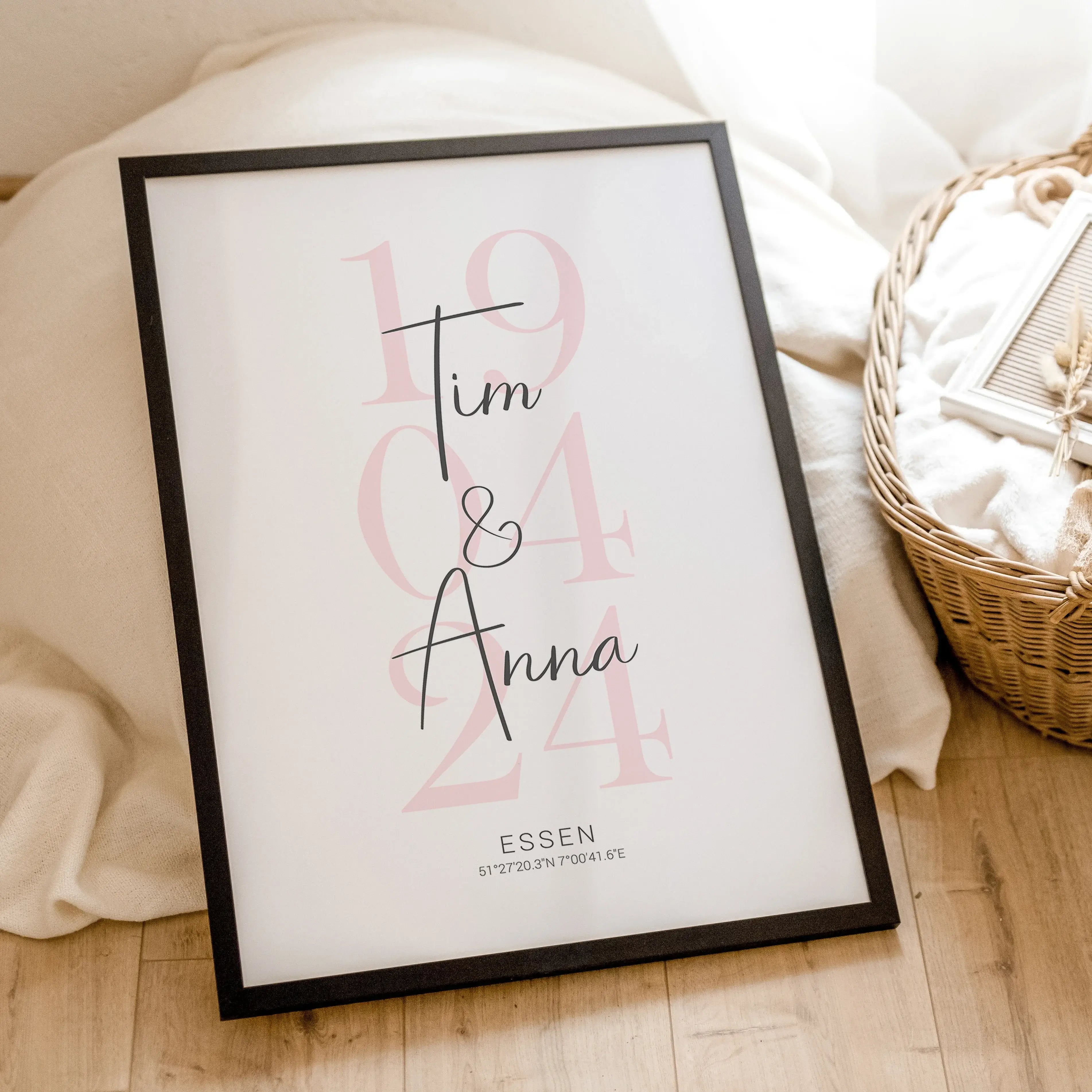 Datum Poster Koordinaten-famprints-Personalisiertes Poster-Entdecke das einzigartige Datum Poster Koordinaten! Personalisiere dieses besondere Poster mit dem Datum, den Namen, dem Ort und den Koordinaten, die für dich eine besondere Bedeutung haben. Egal