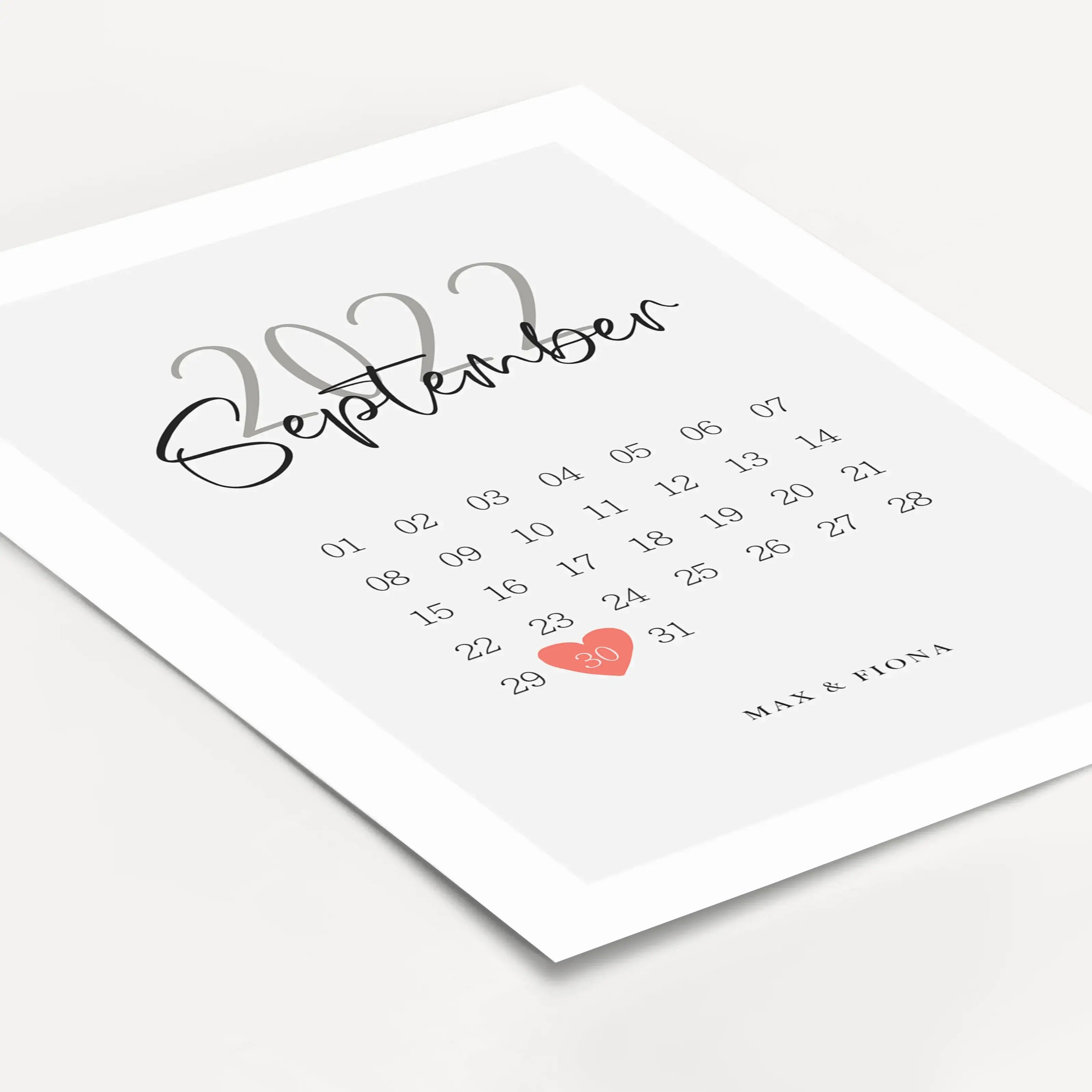 Kalender Poster-famprints-Personalisiertes Poster-Entdecke unser einzigartiges Kalender Poster, das du mit dem Datum deines Kennenlernens, deiner Hochzeit oder einem anderen wichtigen Ereignis personalisieren kannst. Gedruckt auf hochwertigem 250g/m² Prem