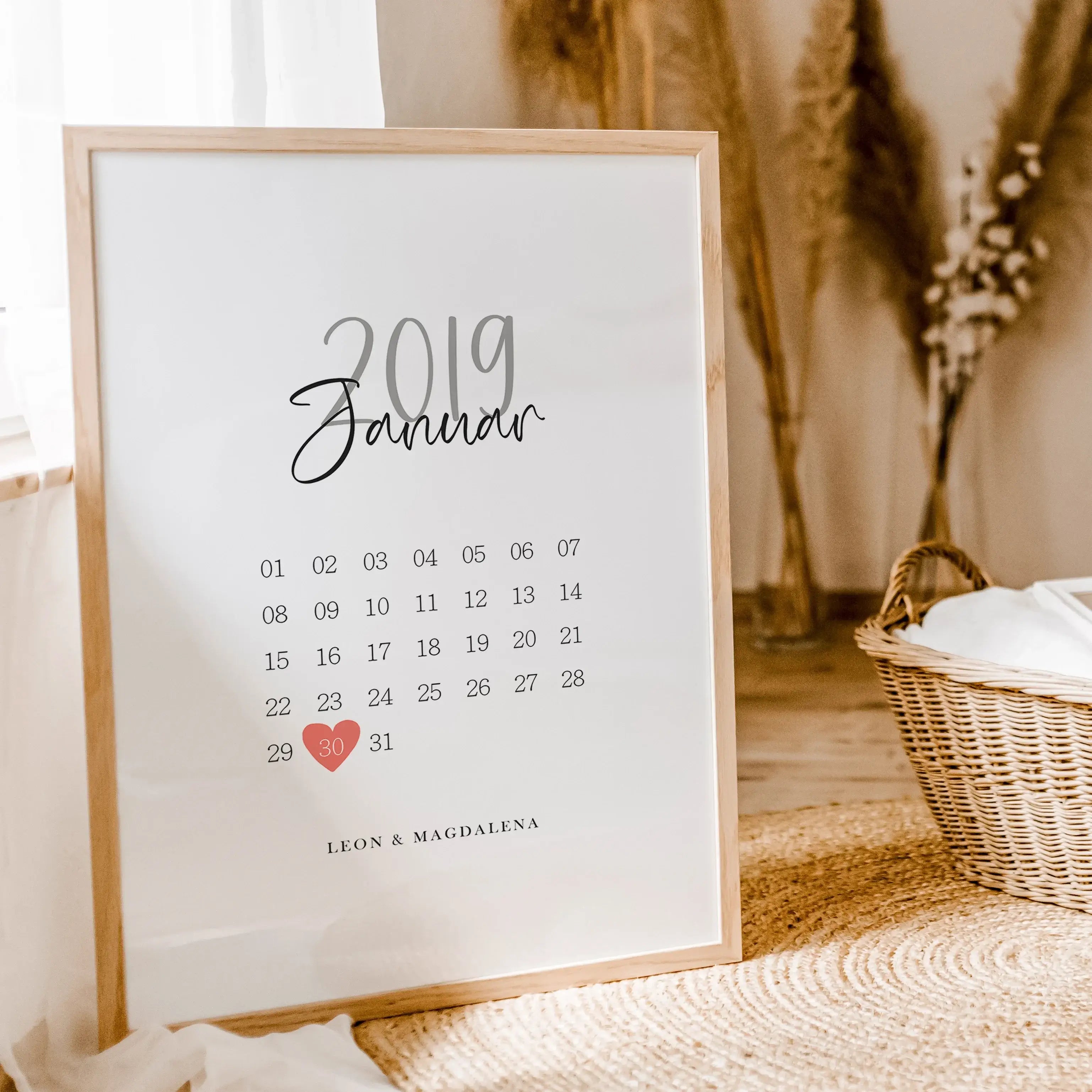 Kalender Poster-famprints-Personalisiertes Poster-Entdecke unser einzigartiges Kalender Poster, das du mit dem Datum deines Kennenlernens, deiner Hochzeit oder einem anderen wichtigen Ereignis personalisieren kannst. Gedruckt auf hochwertigem 250g/m² Prem