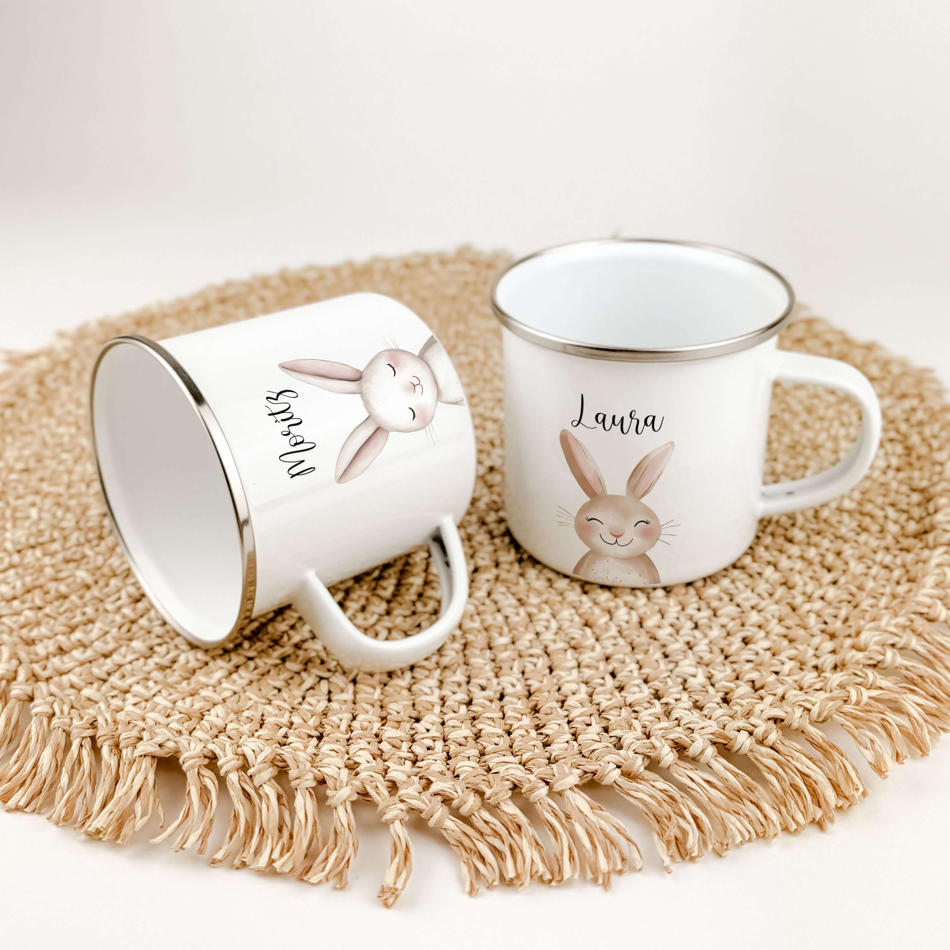 Emaille Tasse Hase Portrait-famprints-Emaille Tasse-Entdecke die charmante Emaille Tasse Hase Portrait – das ideale personalisierte Geschenk für kleine Herzen! Diese Emaille Tasse ist nicht nur ein bezaubernder Kinderbecher, sondern auch ein praktischer B