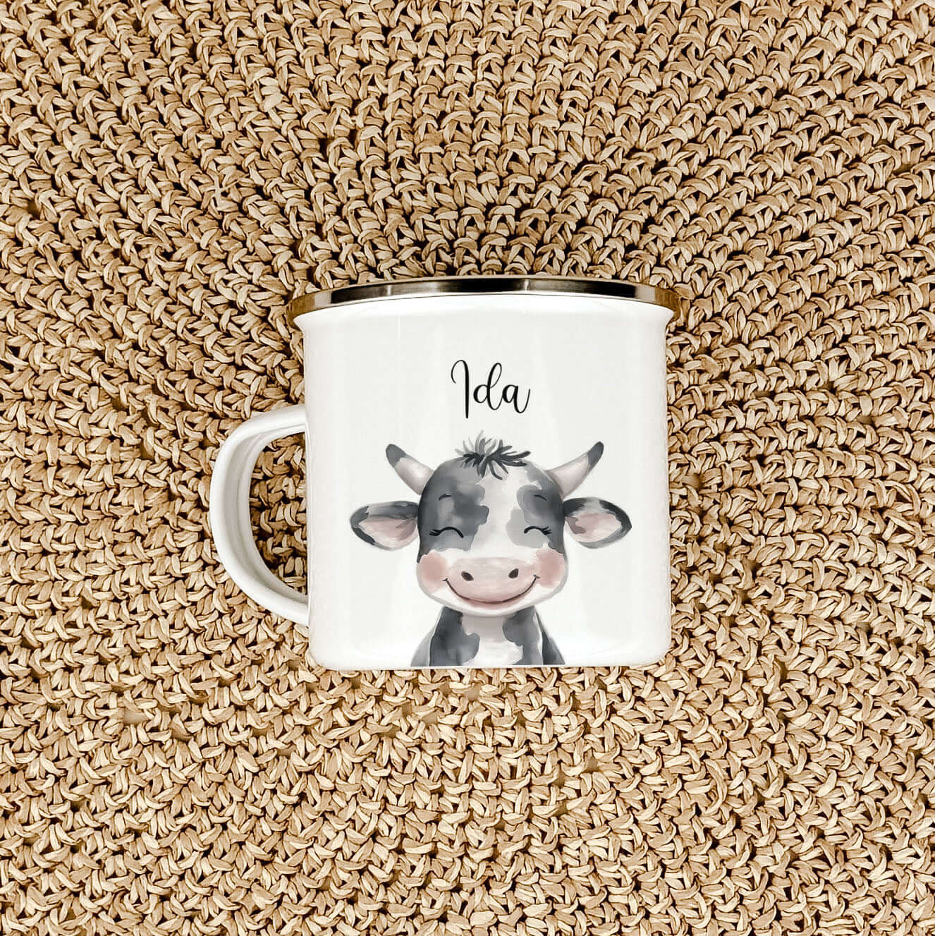 Emaille Tasse Kuh Portrait-famprints-Emaille Tasse-Entdecke die kreative Emaille Tasse Kuh Portrait – das ideale Geschenk für kleine Tierliebhaber und viele besondere Anlässe wie Einschulung, Geburtsfeiern oder Weihnachten. Diese Emaille Tasse personalisi