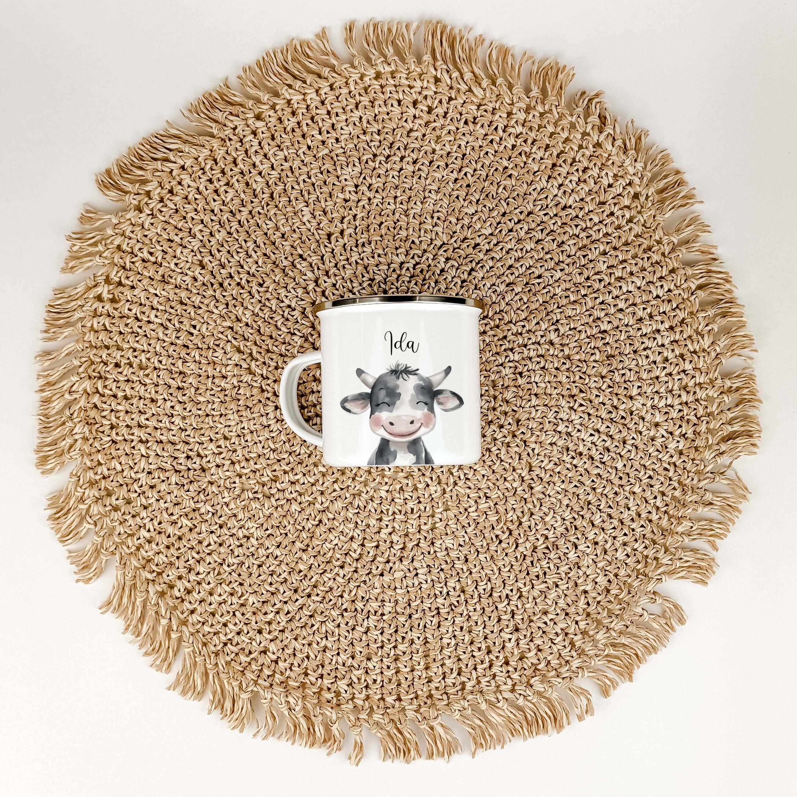 Emaille Tasse Kuh Portrait-famprints-Emaille Tasse-Entdecke die kreative Emaille Tasse Kuh Portrait – das ideale Geschenk für kleine Tierliebhaber und viele besondere Anlässe wie Einschulung, Geburtsfeiern oder Weihnachten. Diese Emaille Tasse personalisi