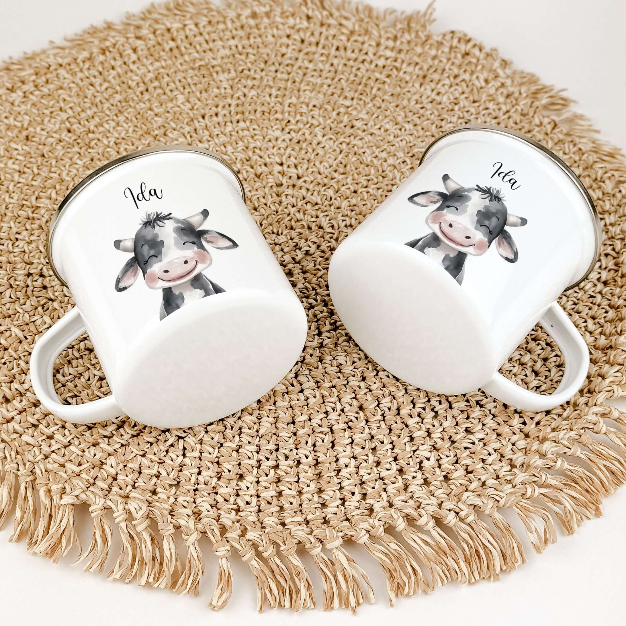 Emaille Tasse Kuh Portrait-famprints-Emaille Tasse-Entdecke die kreative Emaille Tasse Kuh Portrait – das ideale Geschenk für kleine Tierliebhaber und viele besondere Anlässe wie Einschulung, Geburtsfeiern oder Weihnachten. Diese Emaille Tasse personalisi