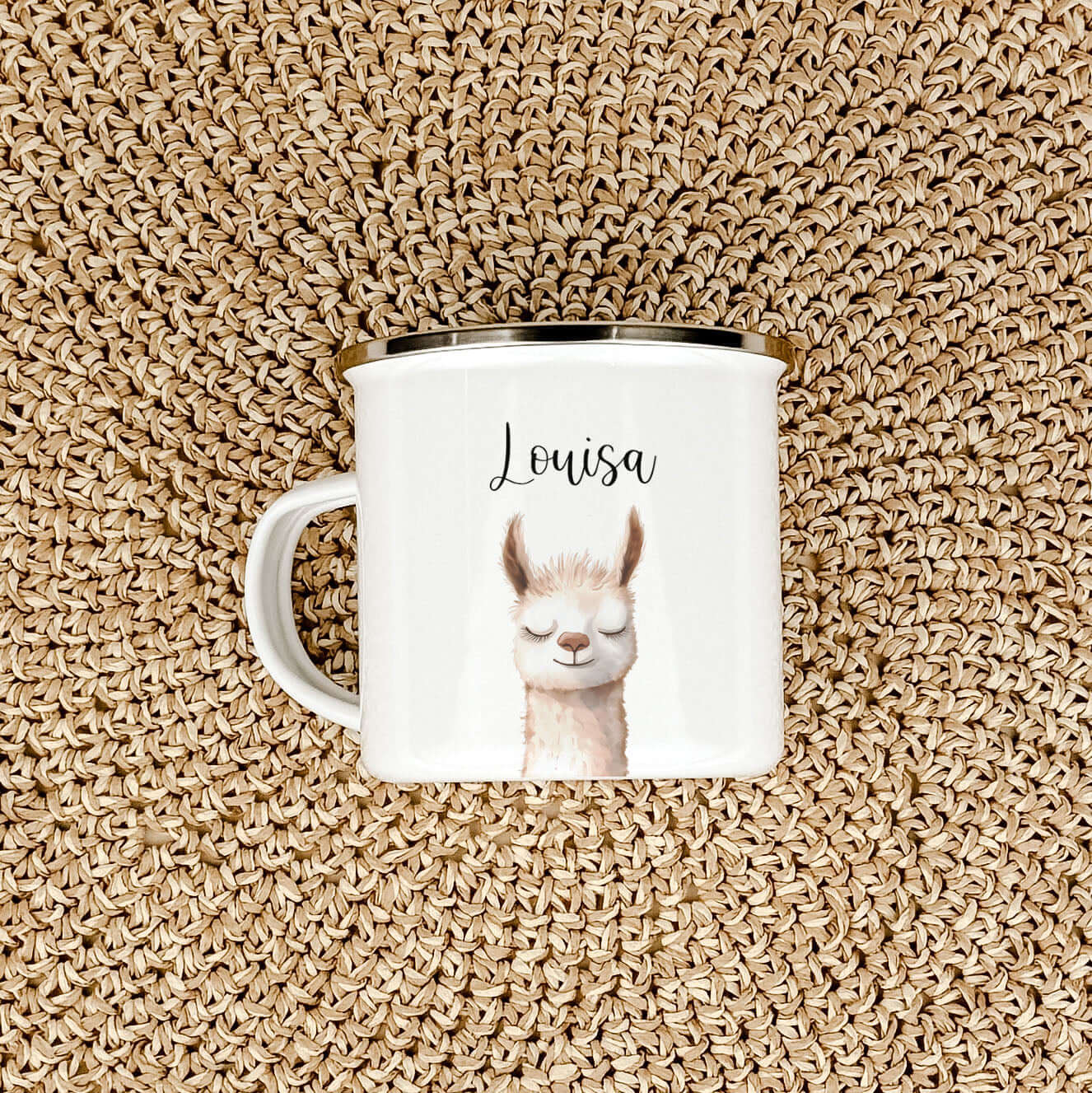 Emaille Tasse Lama Portrait-famprints-Emaille Tasse-Entdecke die charmante Emaille Tasse Lama Portrait – ein absolut einzigartiges personalisiertes Geschenk! Diese Emaille Tasse überzeugt mit einem liebevoll gestalteten Lama-Portrait in Aquarell-Optik, da
