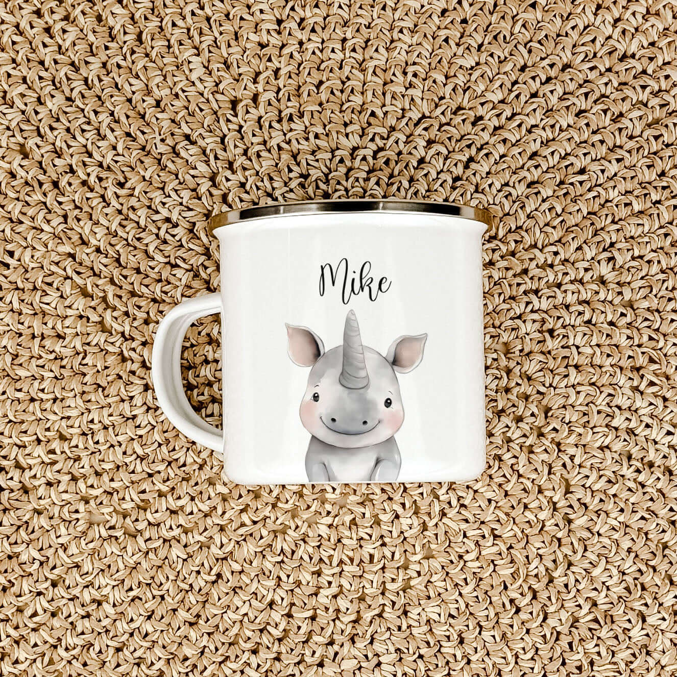 Emaille Tasse Nashorn Portrait-famprints-Emaille Tasse-Die Emaille Tasse Nashorn Portrait ist ein einzigartiges, personalisiertes Geschenk, das mit viel Liebe zum Detail für dich hergestellt wird. Das wunderschöne Nashorn im Aquarell-Look sorgt für einen