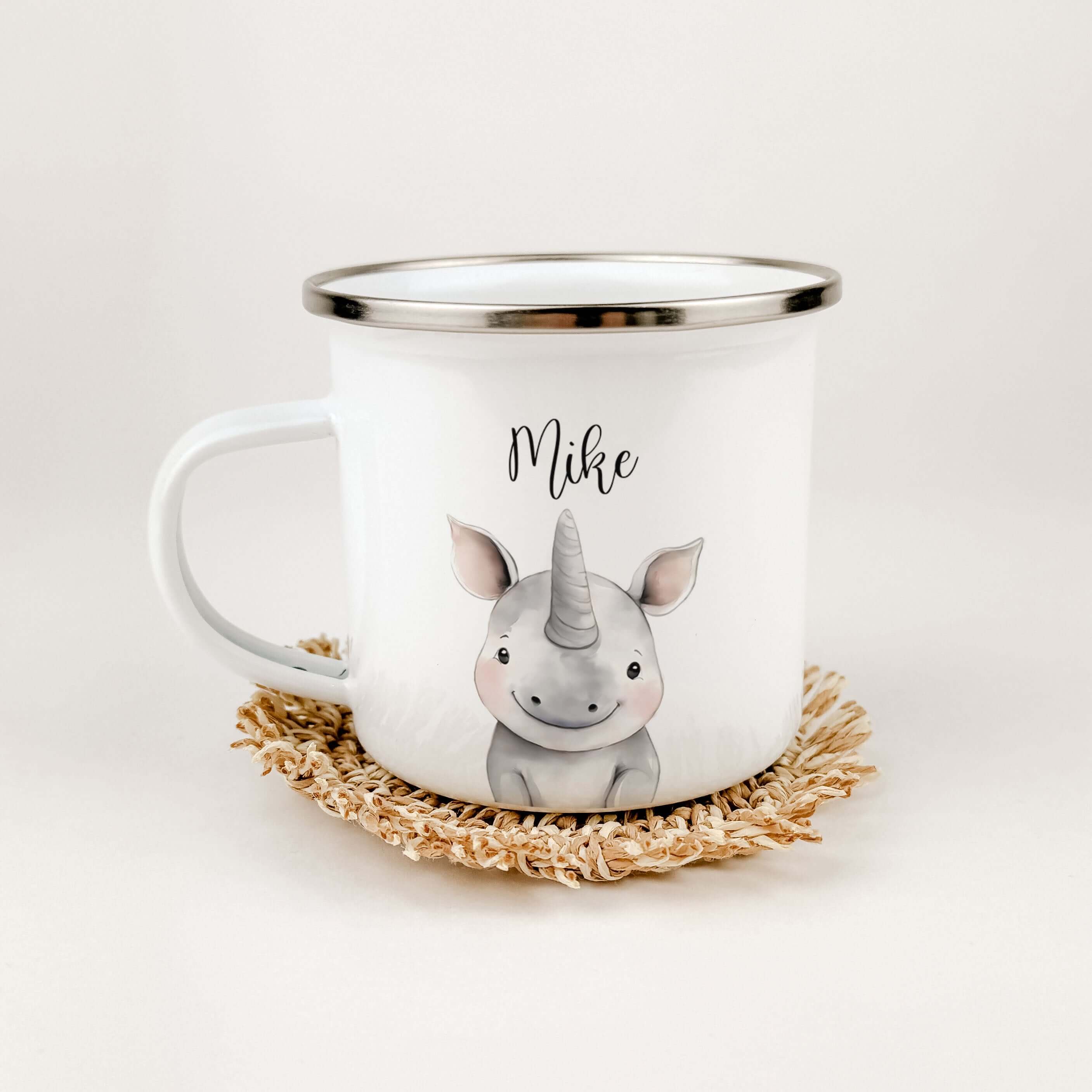 Emaille Tasse Nashorn Portrait-famprints-Emaille Tasse-Die Emaille Tasse Nashorn Portrait ist ein einzigartiges, personalisiertes Geschenk, das mit viel Liebe zum Detail für dich hergestellt wird. Das wunderschöne Nashorn im Aquarell-Look sorgt für einen