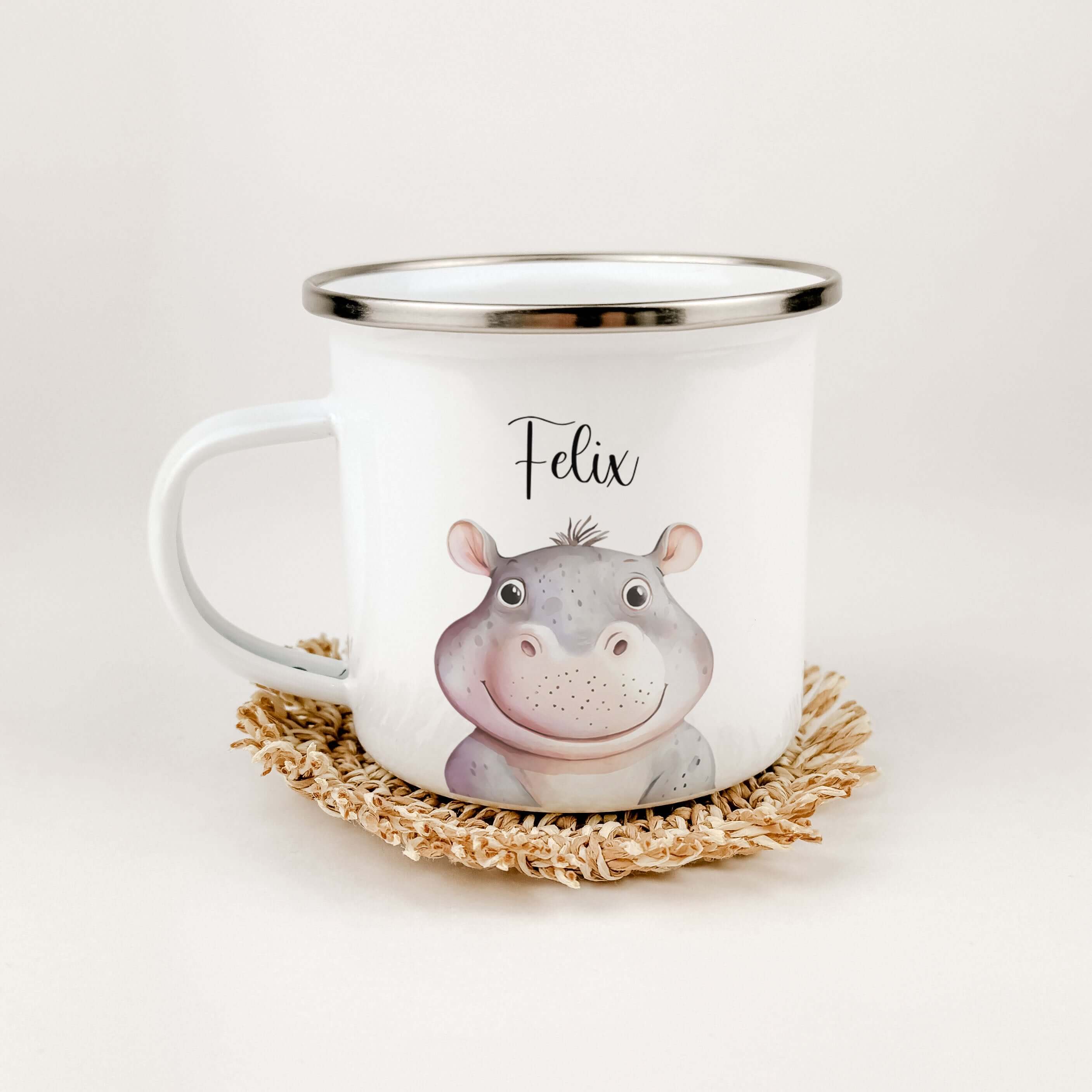 Emaille Tasse Nilpferd Portrait-famprints-Emaille Tasse-Entdecke die zauberhafte Emaille Tasse Nilpferd Portrait – ein einzigartiges, personalisiertes Geschenk für kleine Nilpferd-Fans! Diese Emaille Tasse personalisiert mit einem Namen bringt nicht nur F