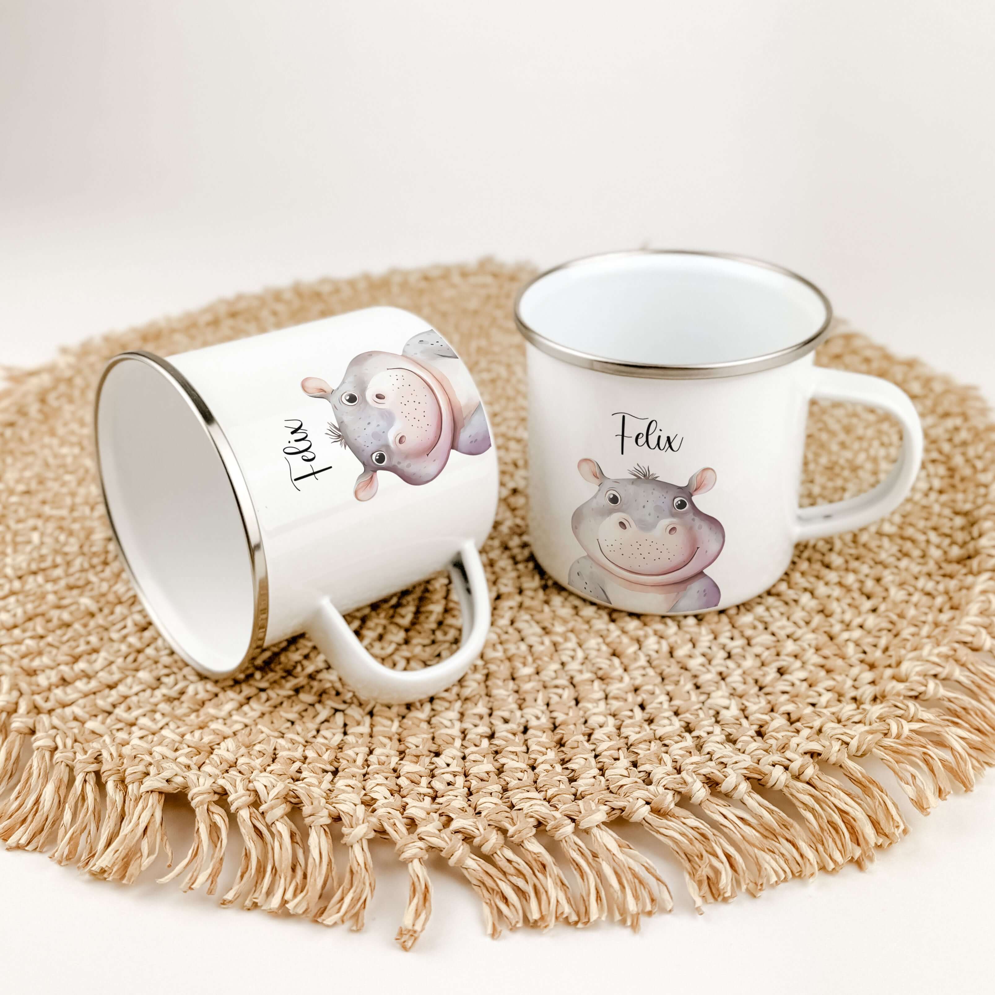 Emaille Tasse Nilpferd Portrait-famprints-Emaille Tasse-Entdecke die zauberhafte Emaille Tasse Nilpferd Portrait – ein einzigartiges, personalisiertes Geschenk für kleine Nilpferd-Fans! Diese Emaille Tasse personalisiert mit einem Namen bringt nicht nur F