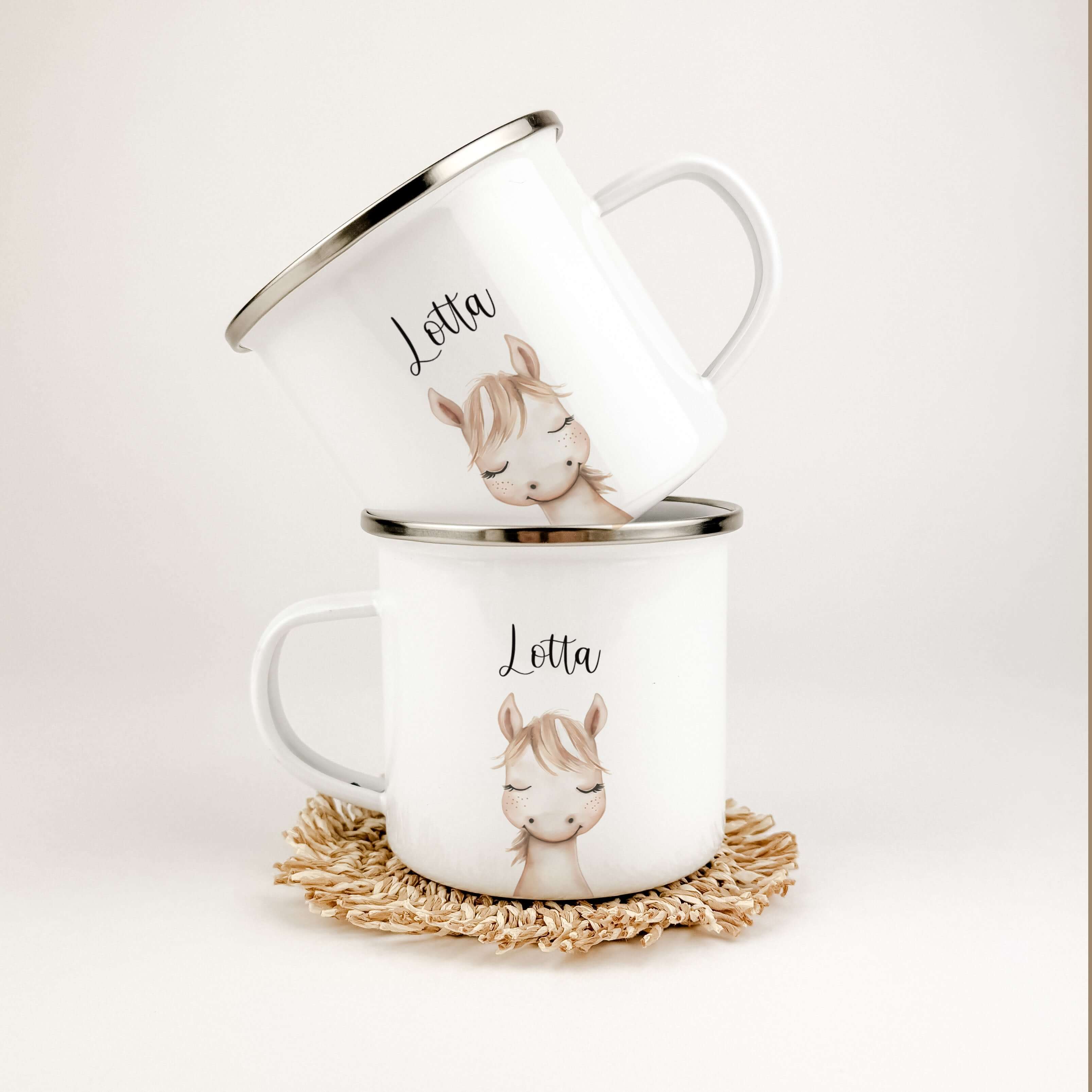 Emaille Tasse Pferd Portrait-famprints-Emaille Tasse-Entdecke die zauberhafte Emaille Tasse Pferd Portrait – das ideale personalisierte Geschenk für kleine Pferdefans! Ob zur Einschulung, Taufe, Ostern oder Weihnachten, diese Emaille Tasse personalisiert