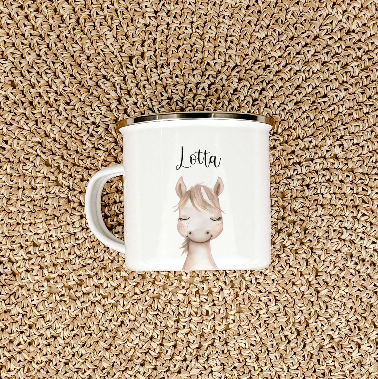 Emaille Tasse Pferd Portrait-famprints-Emaille Tasse-Entdecke die zauberhafte Emaille Tasse Pferd Portrait – das ideale personalisierte Geschenk für kleine Pferdefans! Ob zur Einschulung, Taufe, Ostern oder Weihnachten, diese Emaille Tasse personalisiert