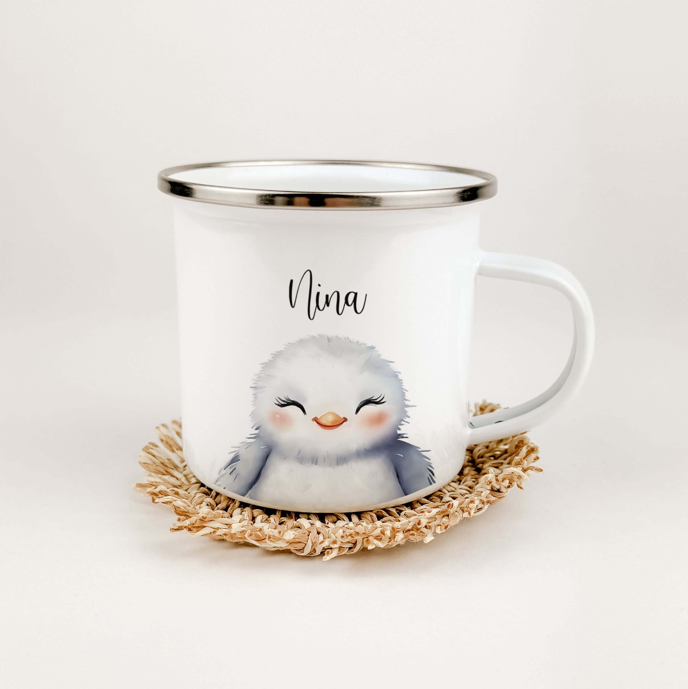 Emaille Tasse Vogel Portrait-famprints-Emaille Tasse-Entdecke die zauberhafte Emaille Tasse Vogel Portrait – das perfekte personalisierte Geschenk für kleine und große Entdecker! Mit einem Fassungsvermögen von 300 ml und einem federleichten Gewicht von nu