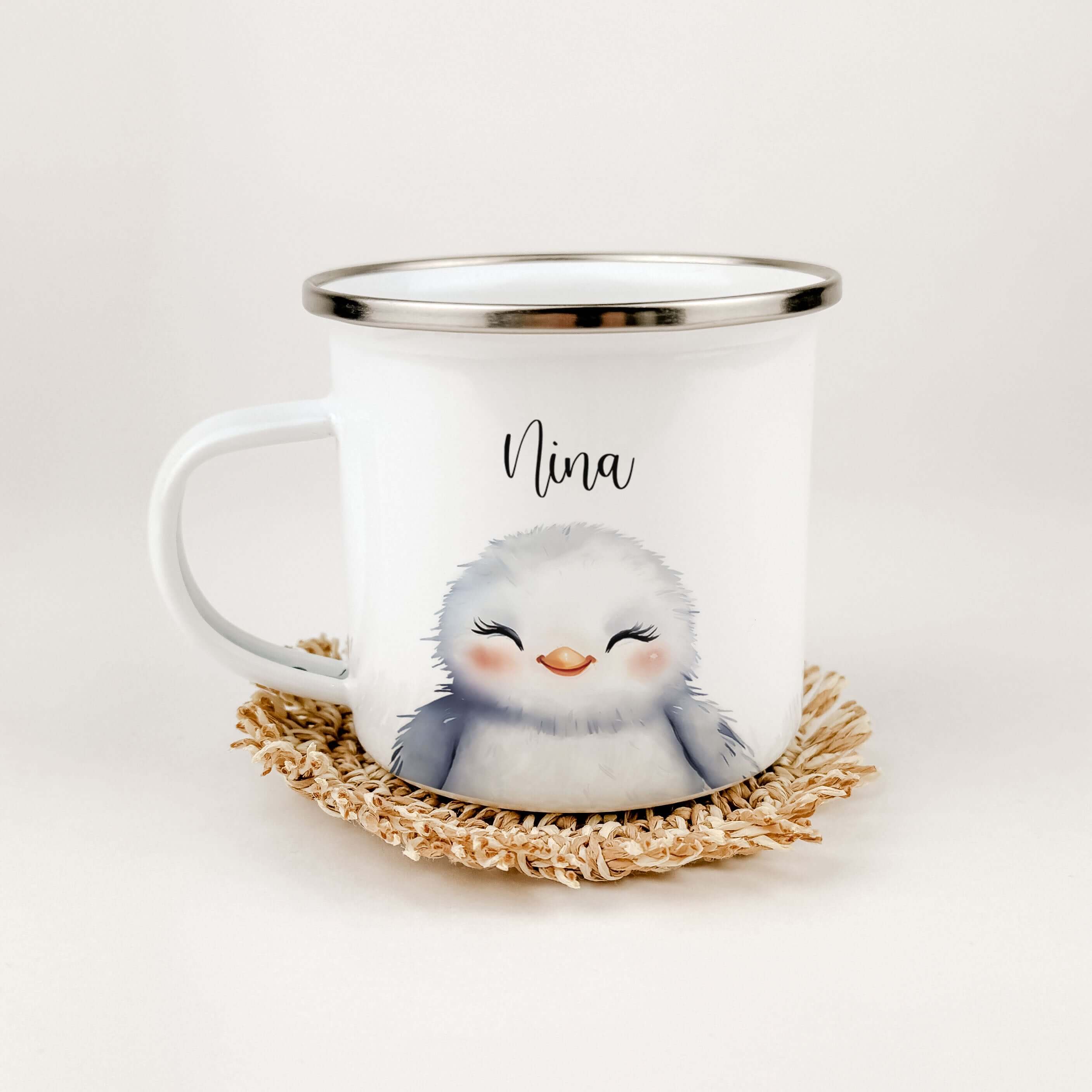 Emaille Tasse Vogel Portrait-famprints-Emaille Tasse-Entdecke die zauberhafte Emaille Tasse Vogel Portrait – das perfekte personalisierte Geschenk für kleine und große Entdecker! Mit einem Fassungsvermögen von 300 ml und einem federleichten Gewicht von nu