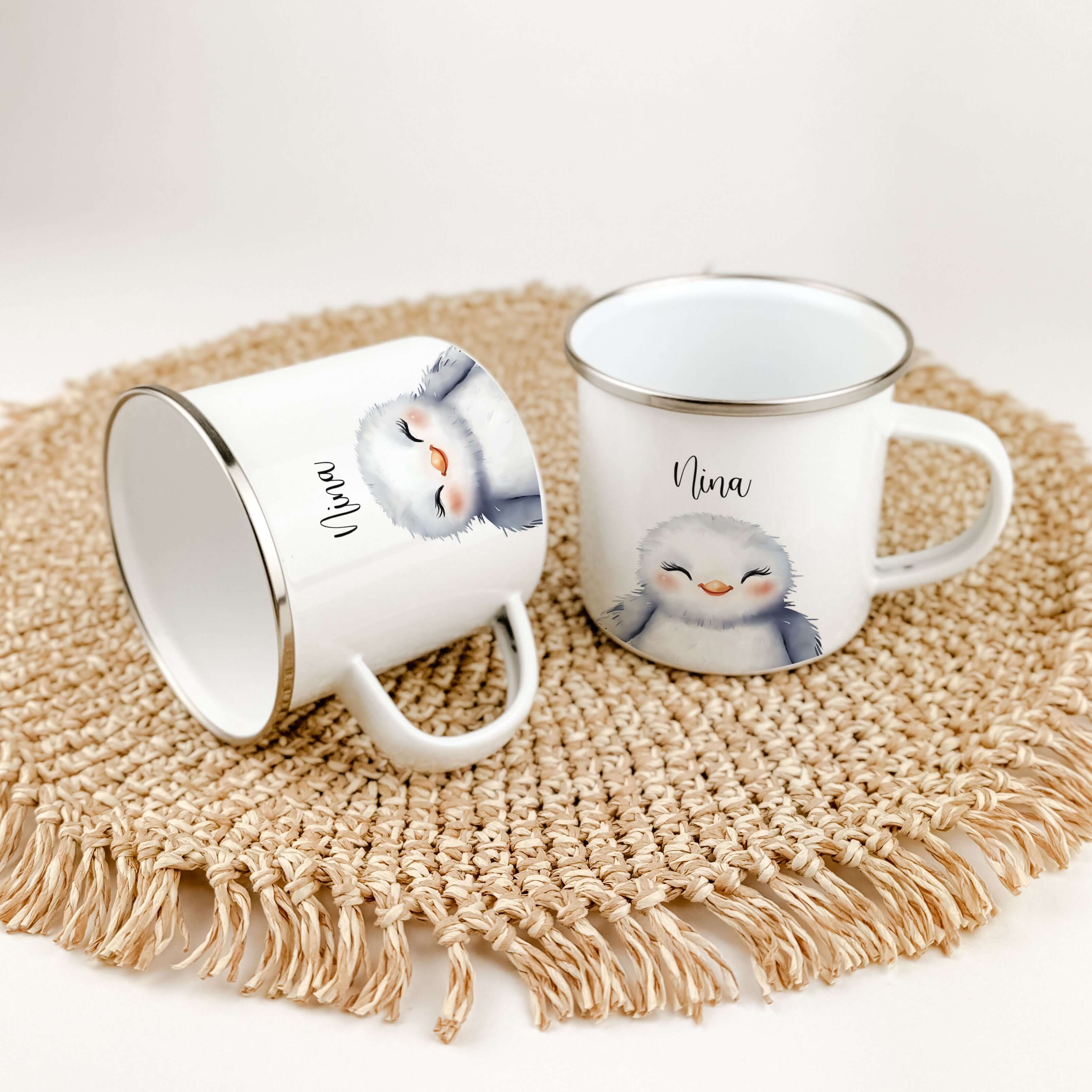 Emaille Tasse Vogel Portrait-famprints-Emaille Tasse-Entdecke die zauberhafte Emaille Tasse Vogel Portrait – das perfekte personalisierte Geschenk für kleine und große Entdecker! Mit einem Fassungsvermögen von 300 ml und einem federleichten Gewicht von nu