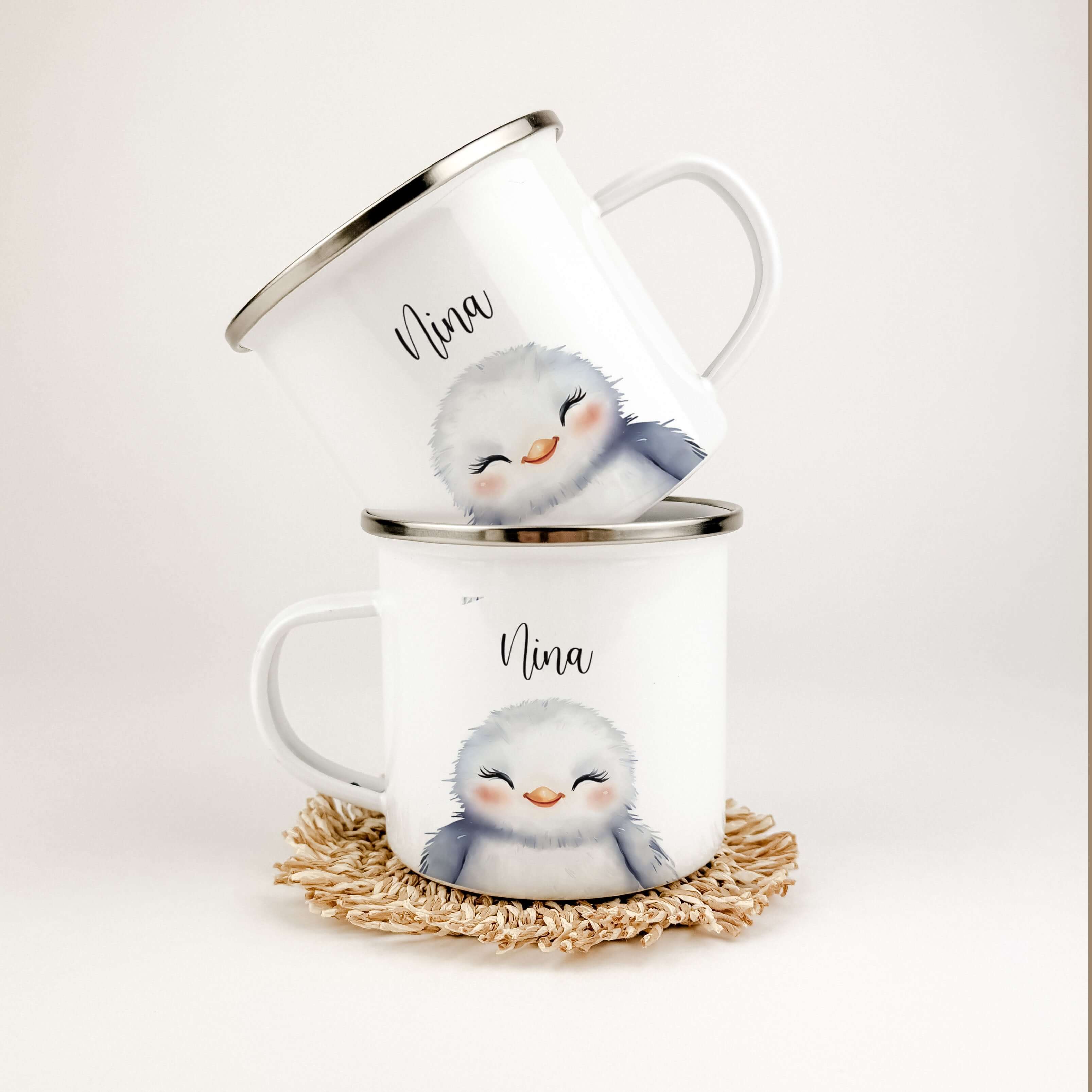 Emaille Tasse Vogel Portrait-famprints-Emaille Tasse-Entdecke die zauberhafte Emaille Tasse Vogel Portrait – das perfekte personalisierte Geschenk für kleine und große Entdecker! Mit einem Fassungsvermögen von 300 ml und einem federleichten Gewicht von nu