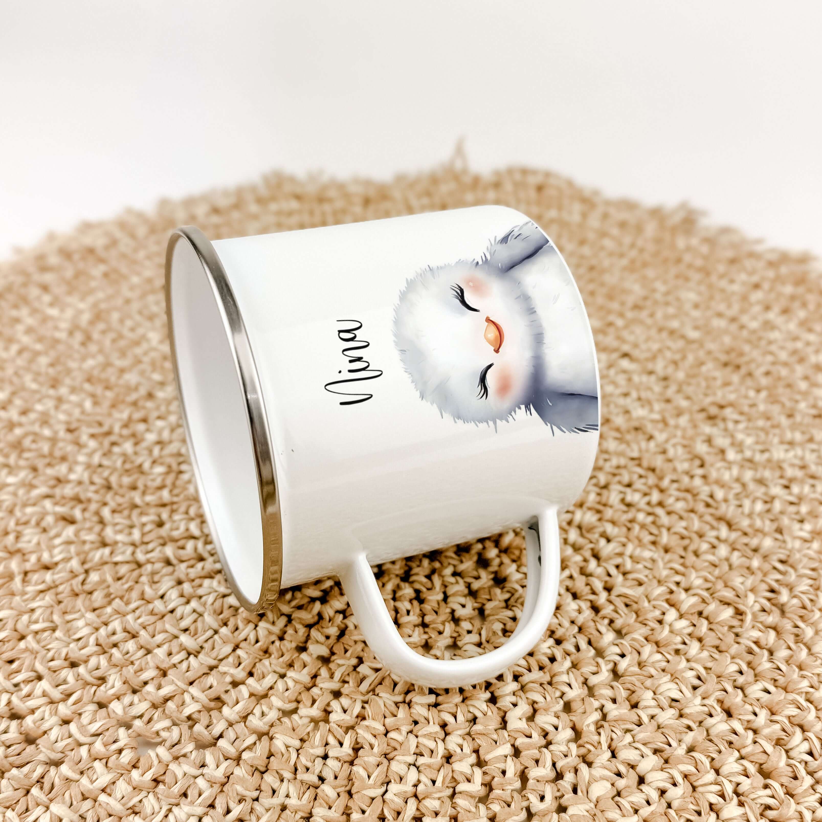 Emaille Tasse Vogel Portrait-famprints-Emaille Tasse-Entdecke die zauberhafte Emaille Tasse Vogel Portrait – das perfekte personalisierte Geschenk für kleine und große Entdecker! Mit einem Fassungsvermögen von 300 ml und einem federleichten Gewicht von nu