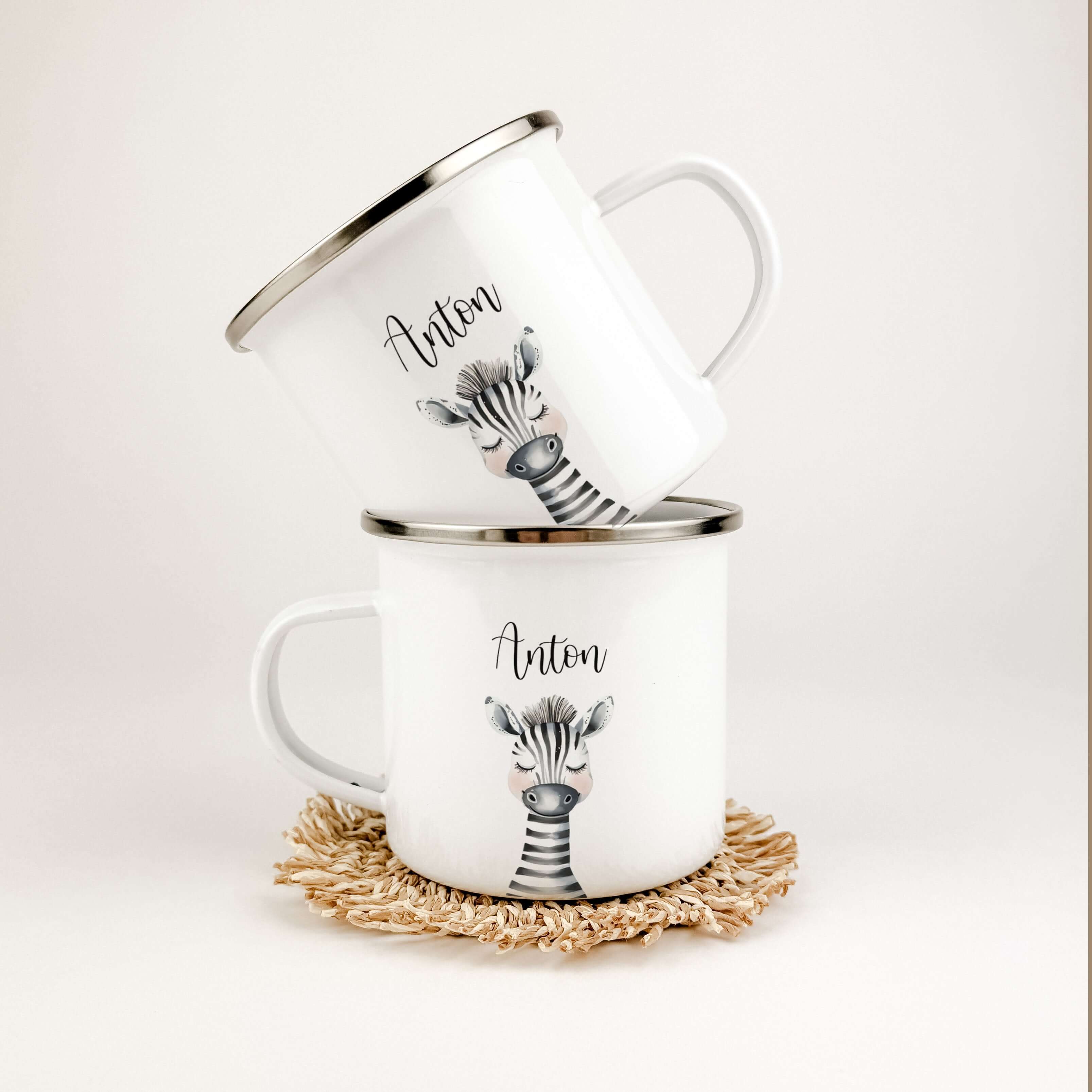 Emaille Tasse Zebra Portrait-famprints-Emaille Tasse-Entdecke die Emaille Tasse Zebra Portrait – das ideale personalisierte Geschenk für Kinder! Ob zur Einschulung, Taufe, Ostern oder Weihnachten, diese Emaille Tasse personalisiert wird mit dem Namen des