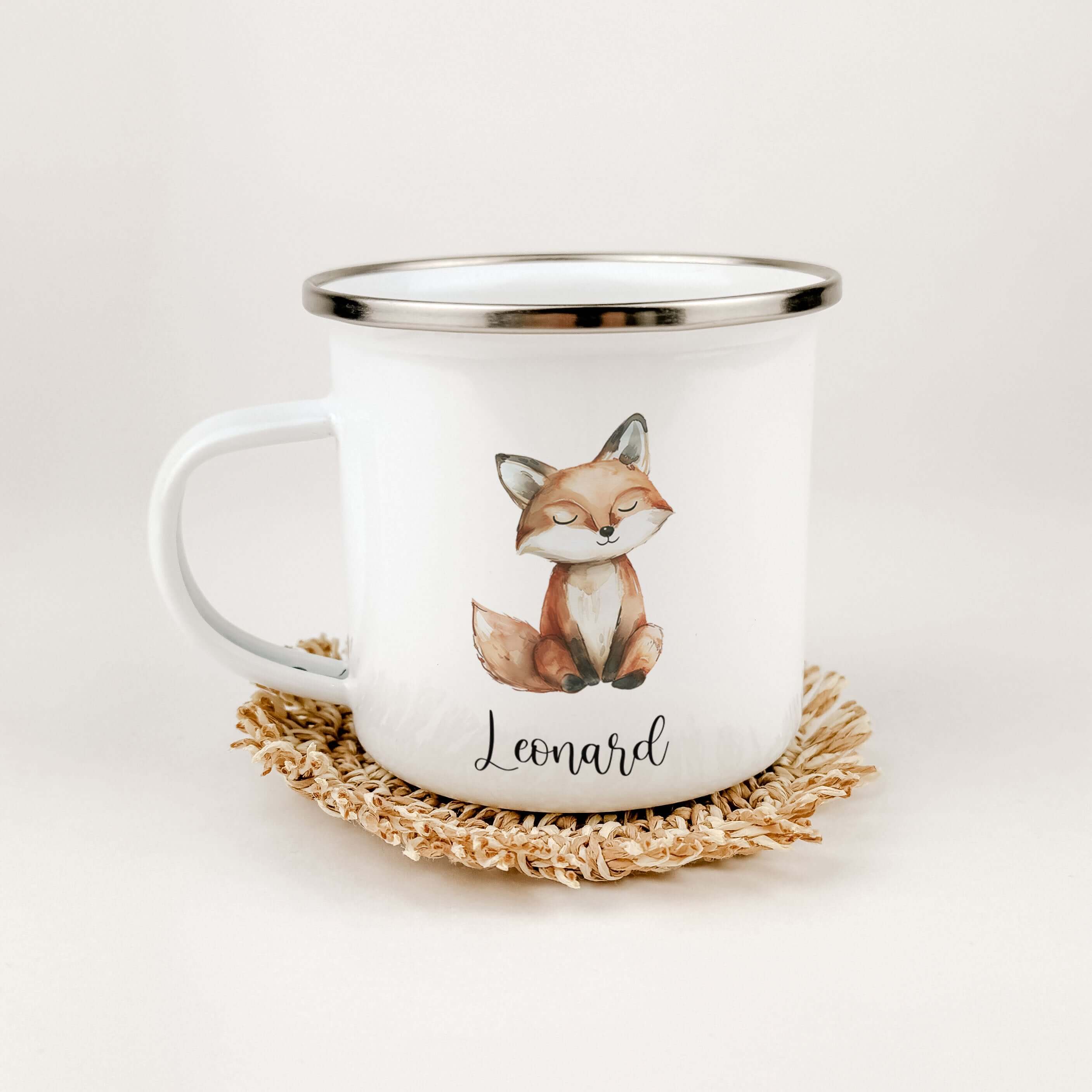 Emaille Tasse Fuchs-famprints-Emaille Tasse-Die personalisierte Emaille Tasse "Fuchs" ist das perfekte Geschenk für Kinder! Mit einem niedlichen Fuchs in Aquarell Optik und drei verschiedenen Varianten wird die Tasse mit Liebe von uns bedruckt. Der brilla